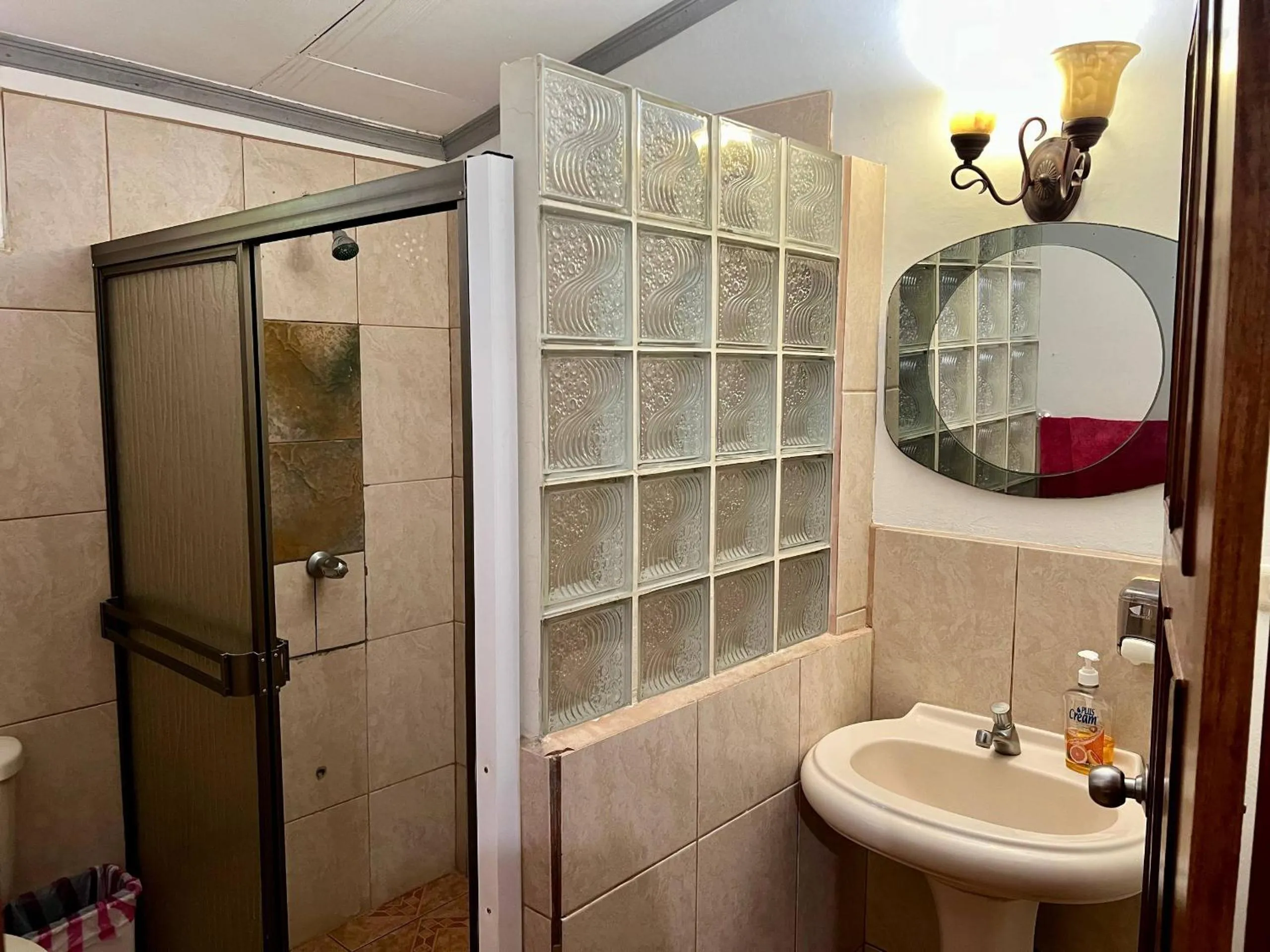 Family Room with Private Bathroom in Hostel Sunset Villas Popoyo