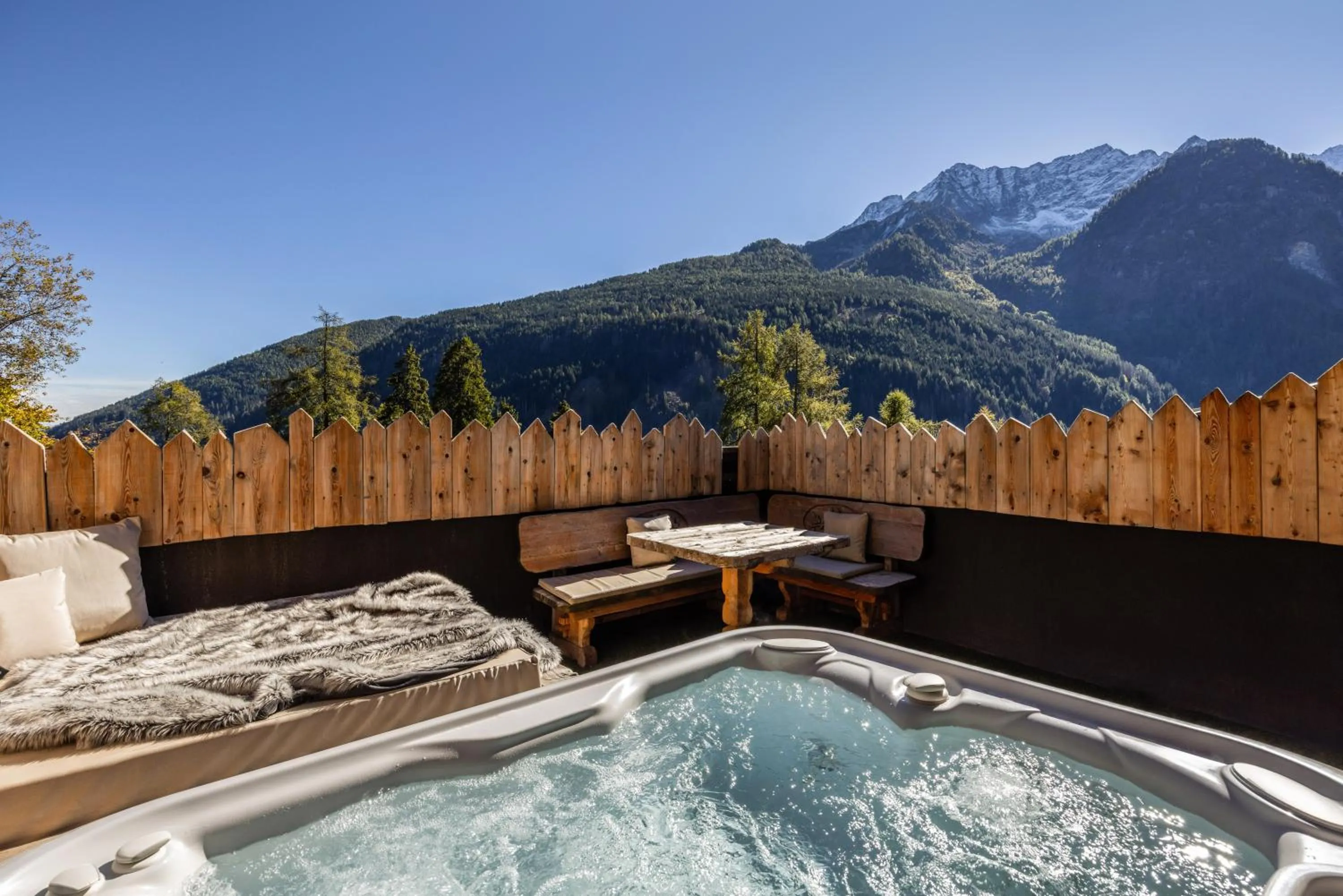 Hot Tub in Hotel Chalet Al Foss - Adults Only