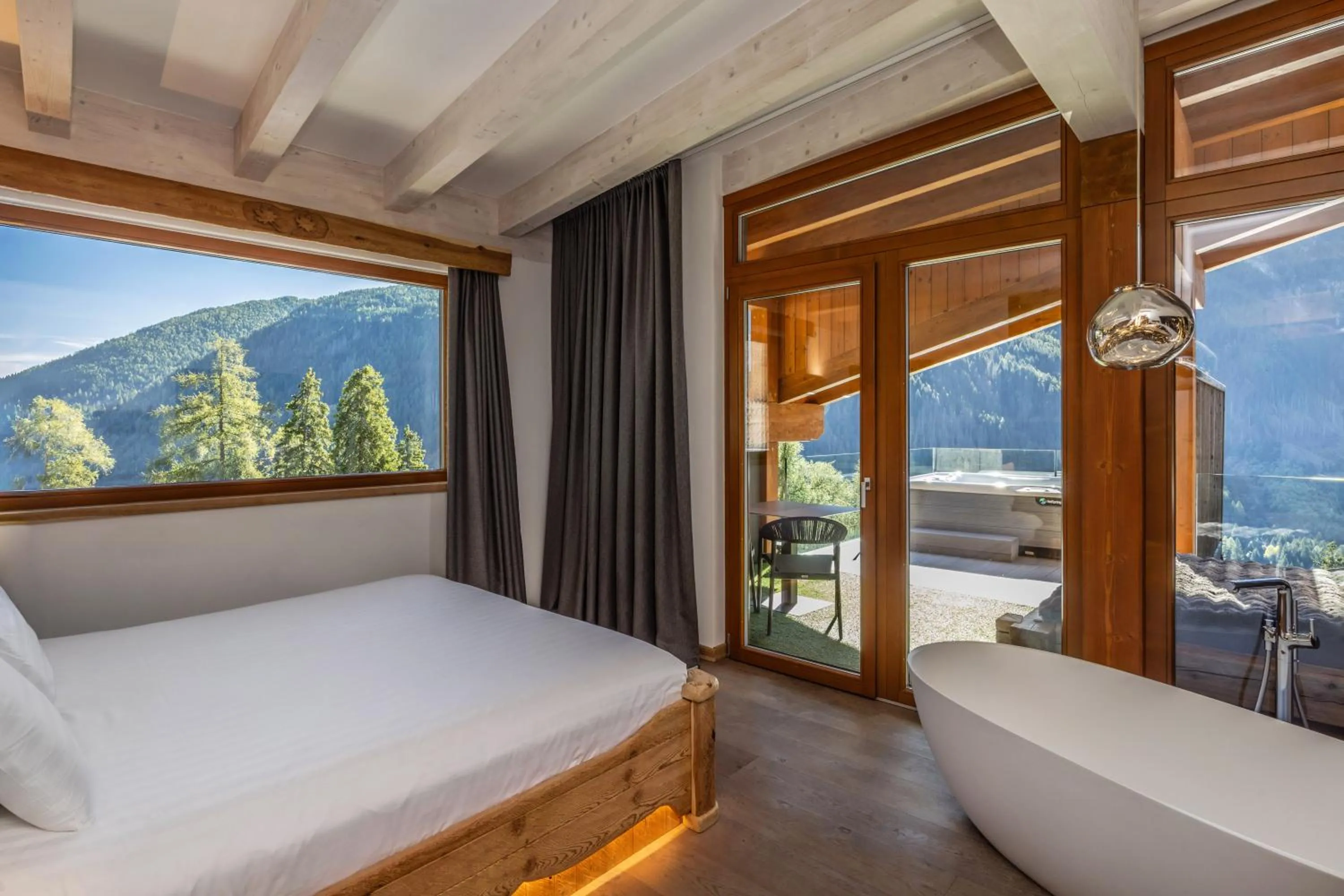 View (from property/room), Bed in Hotel Chalet Al Foss - Adults Only