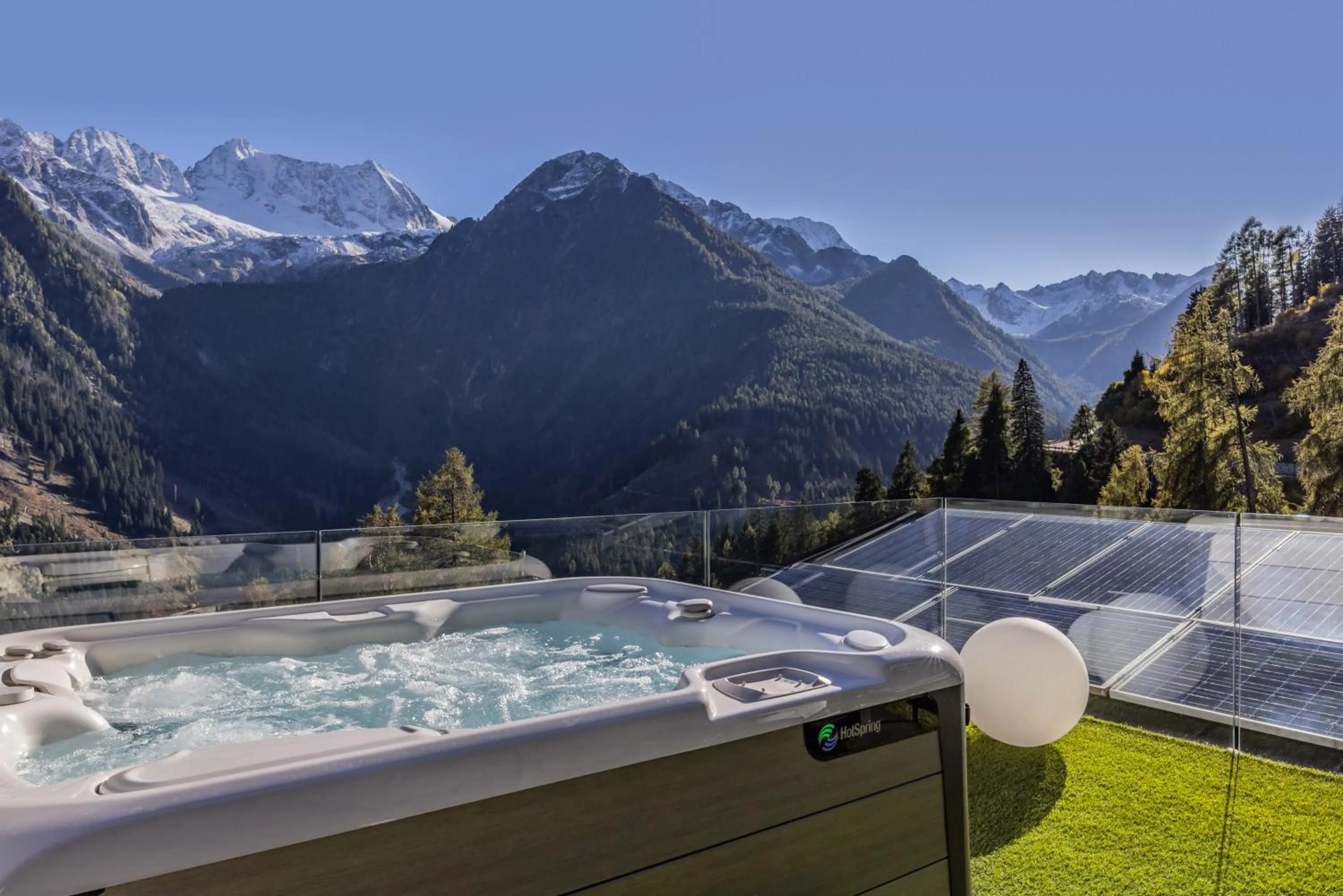 Hot Tub in Hotel Chalet Al Foss - Adults Only