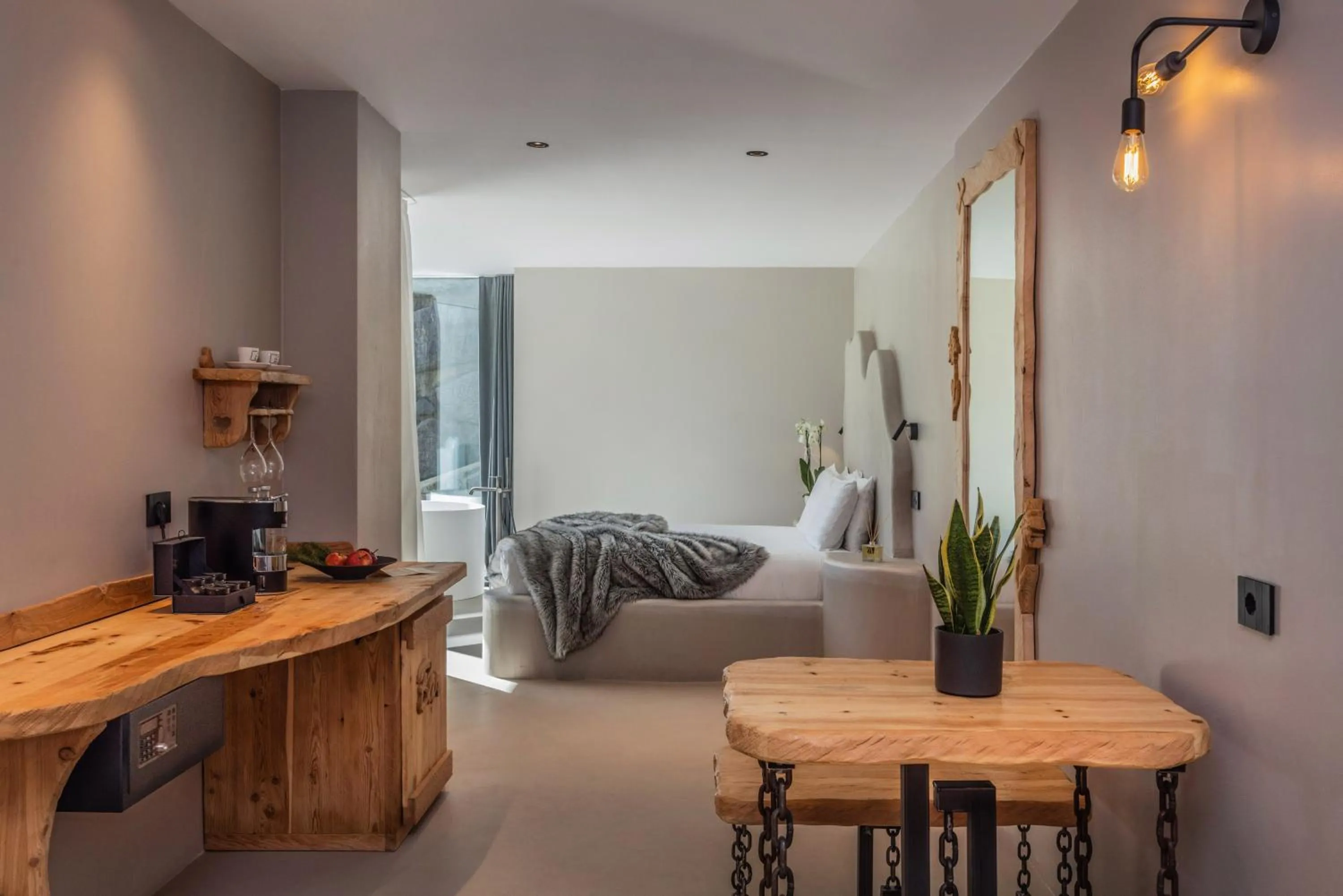 Photo of the whole room, Bed in Hotel Chalet Al Foss - Adults Only