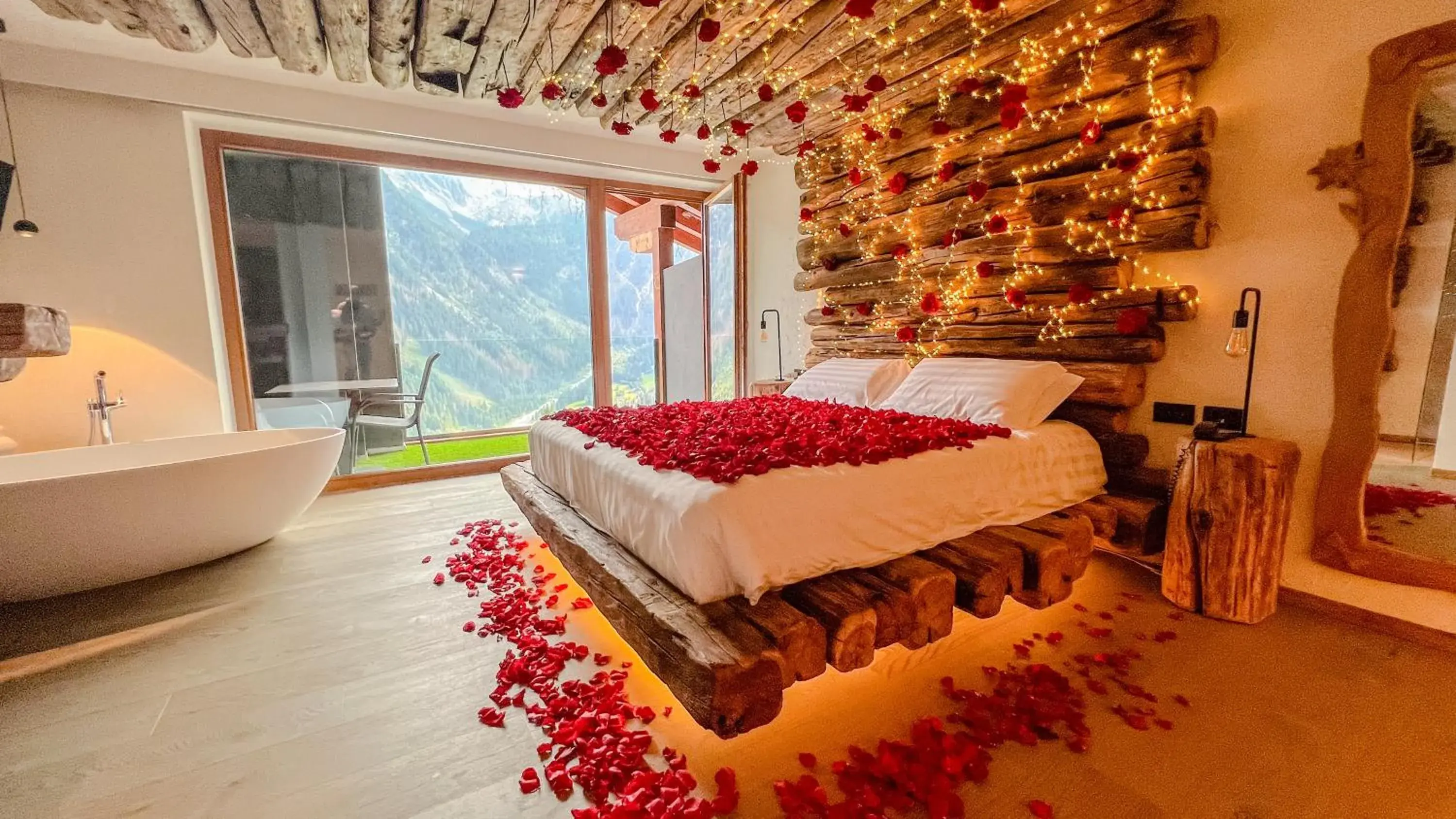 Bedroom, Bed in Hotel Chalet Al Foss - Adults Only Bedroom, Bed in Hotel Chalet Al Foss - Adults Only