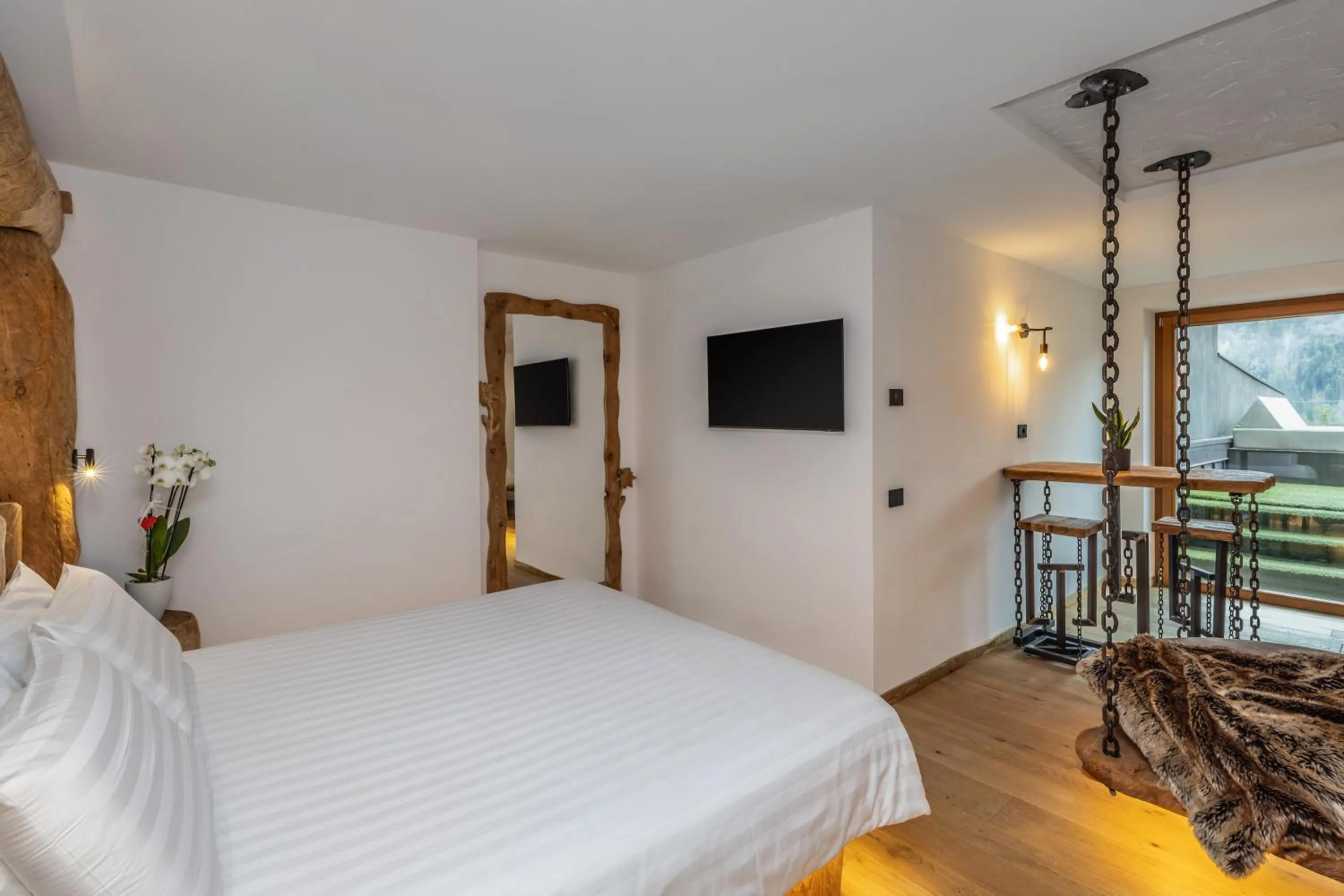 Photo of the whole room, Bed in Hotel Chalet Al Foss - Adults Only