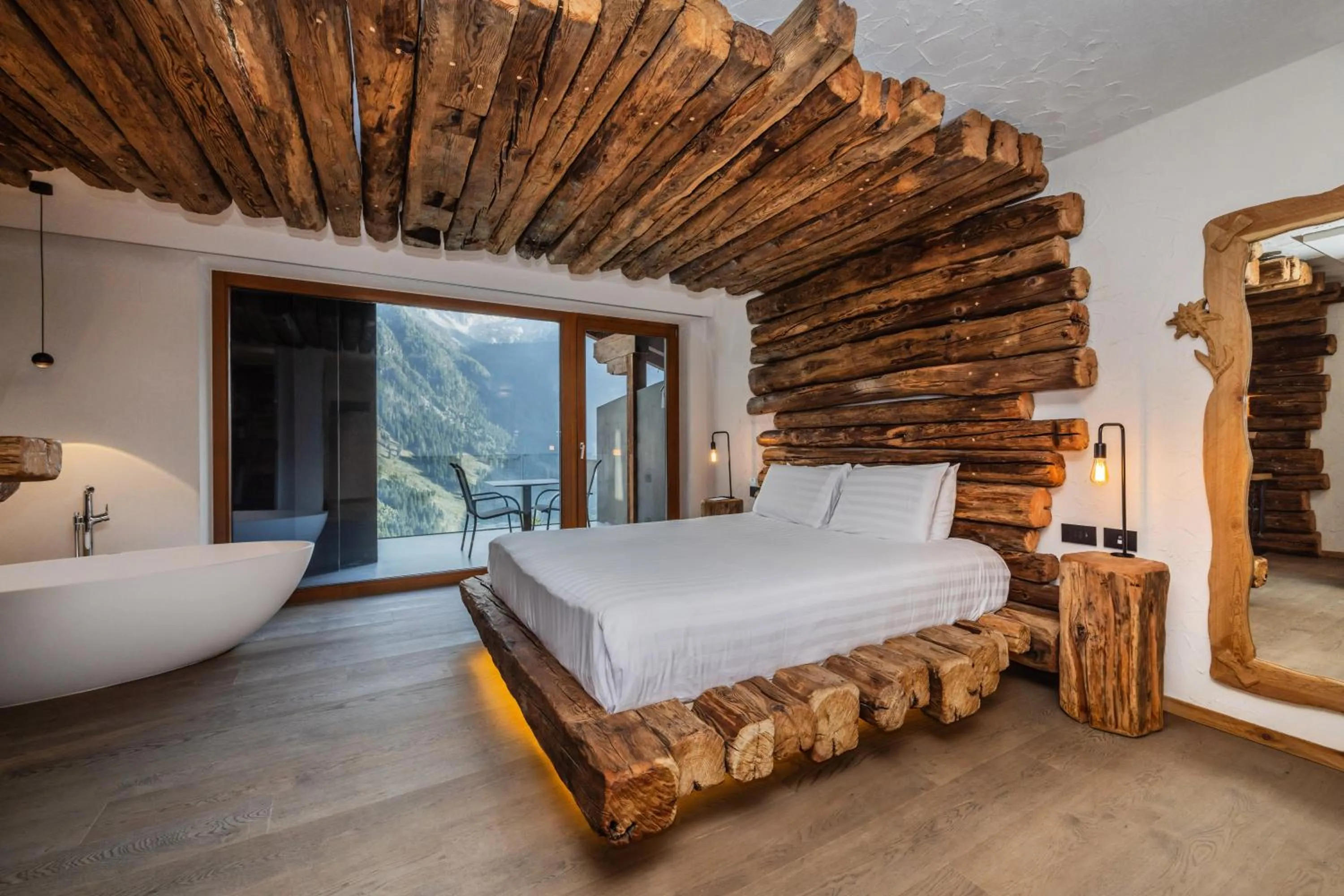 Photo of the whole room, Bed in Hotel Chalet Al Foss - Adults Only