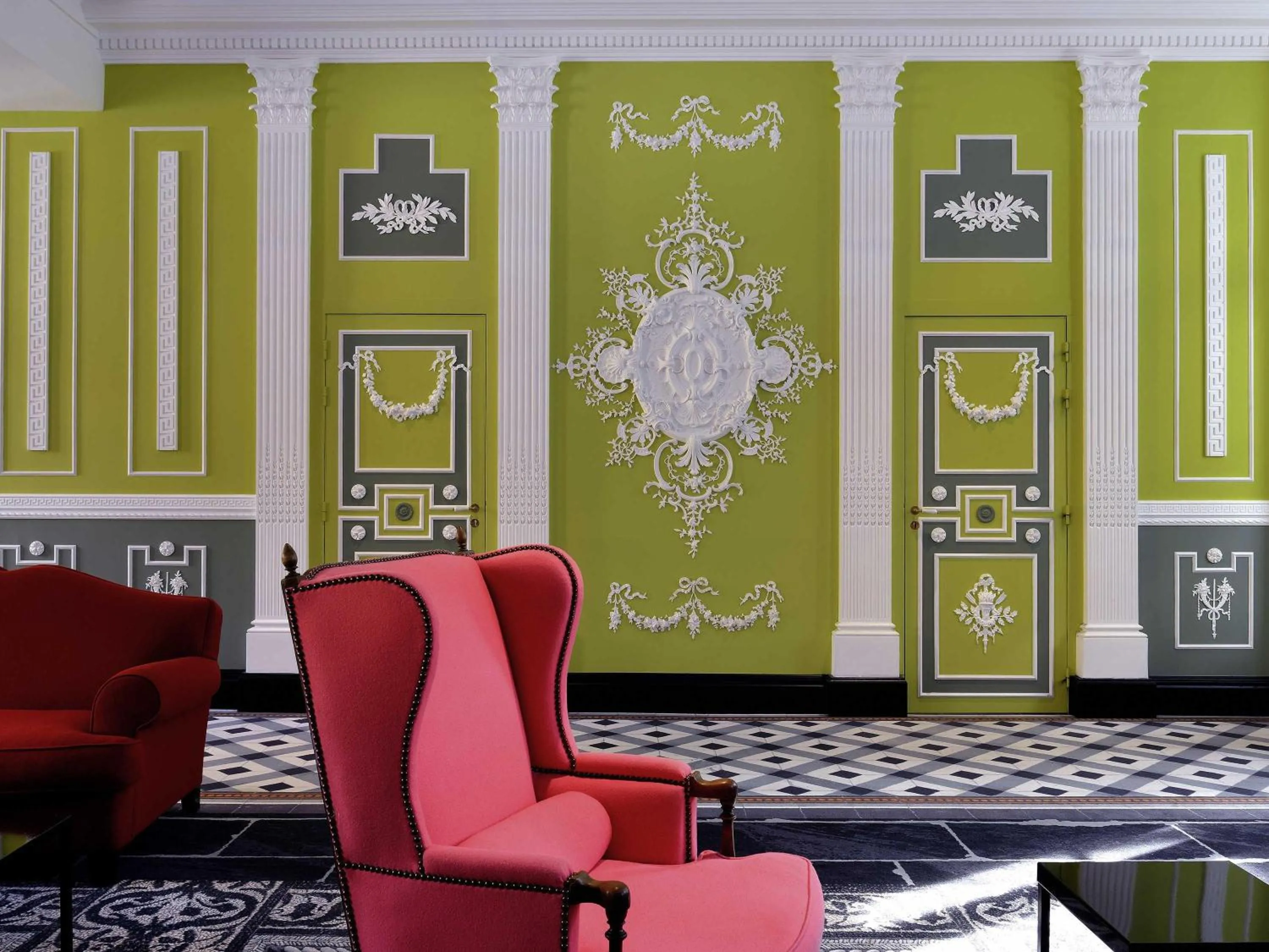 Lounge or bar in Jules César Hotel & Spa Arles - MGallery Collection