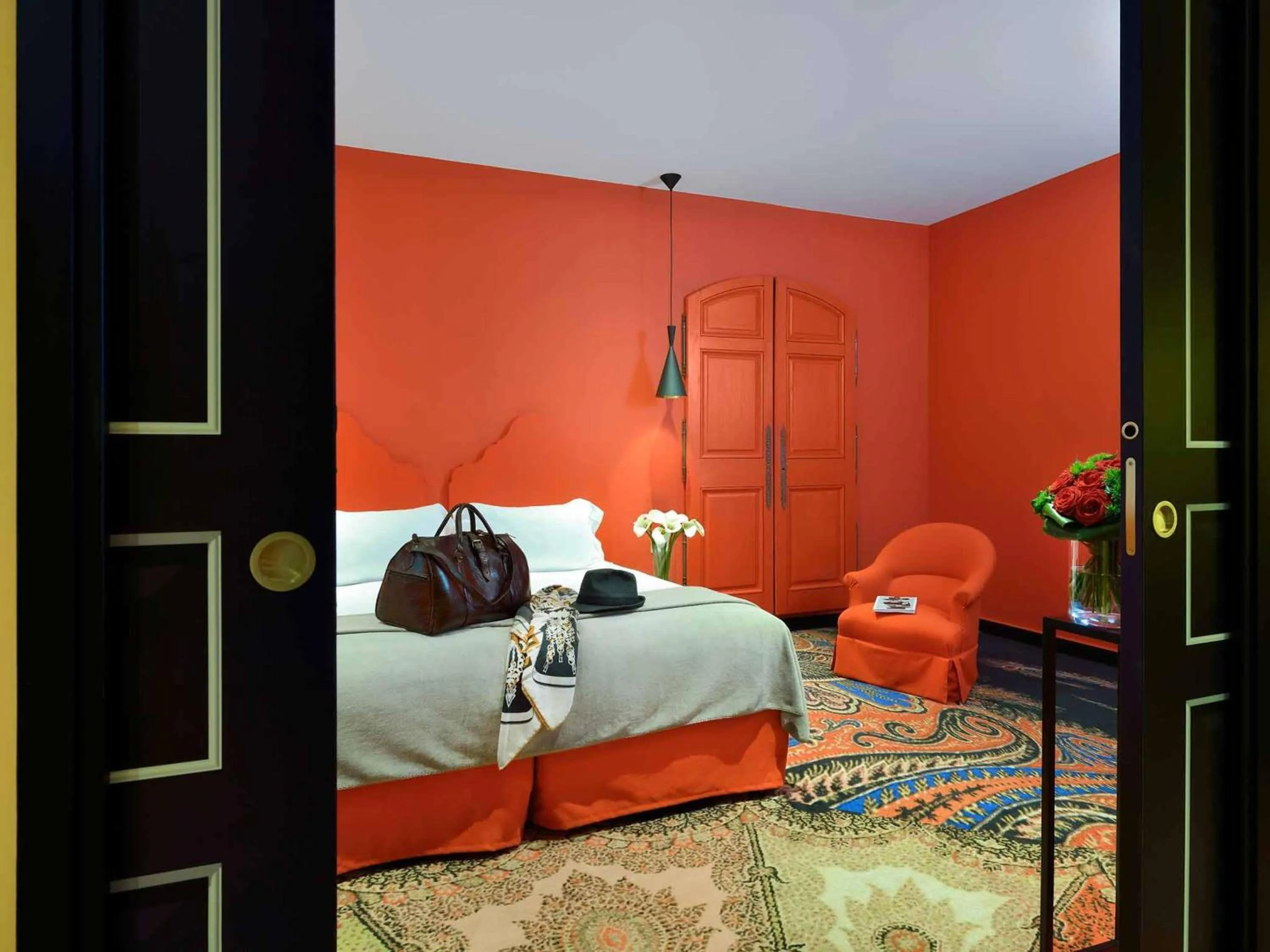 Photo of the whole room, Bed in Jules César Hotel & Spa Arles - MGallery Collection