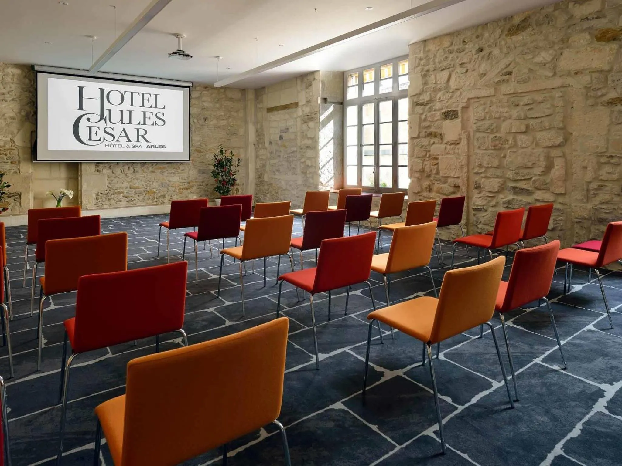 Meeting/conference room in Jules César Hotel & Spa Arles - MGallery Collection