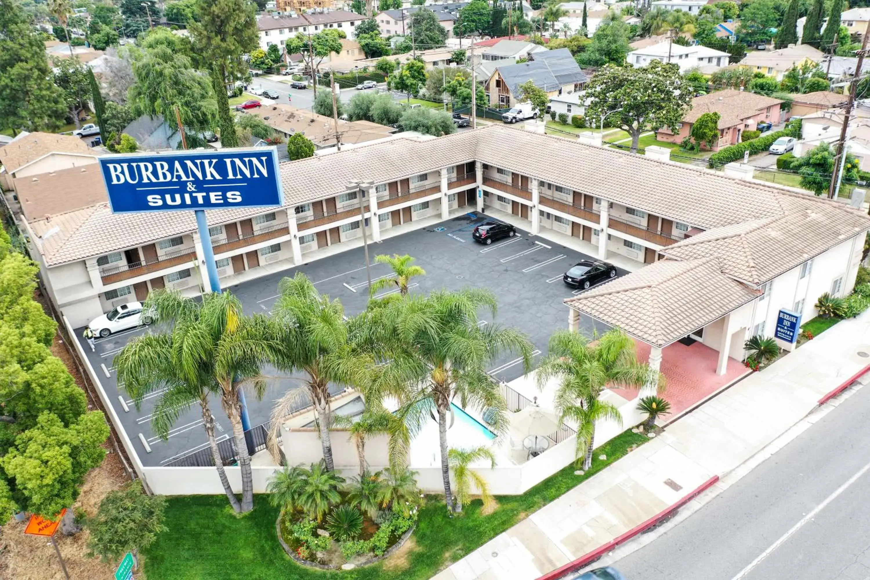 Bird's eye view in Burbank Inn and Suites Bird's eye view in Burbank Inn and Suites