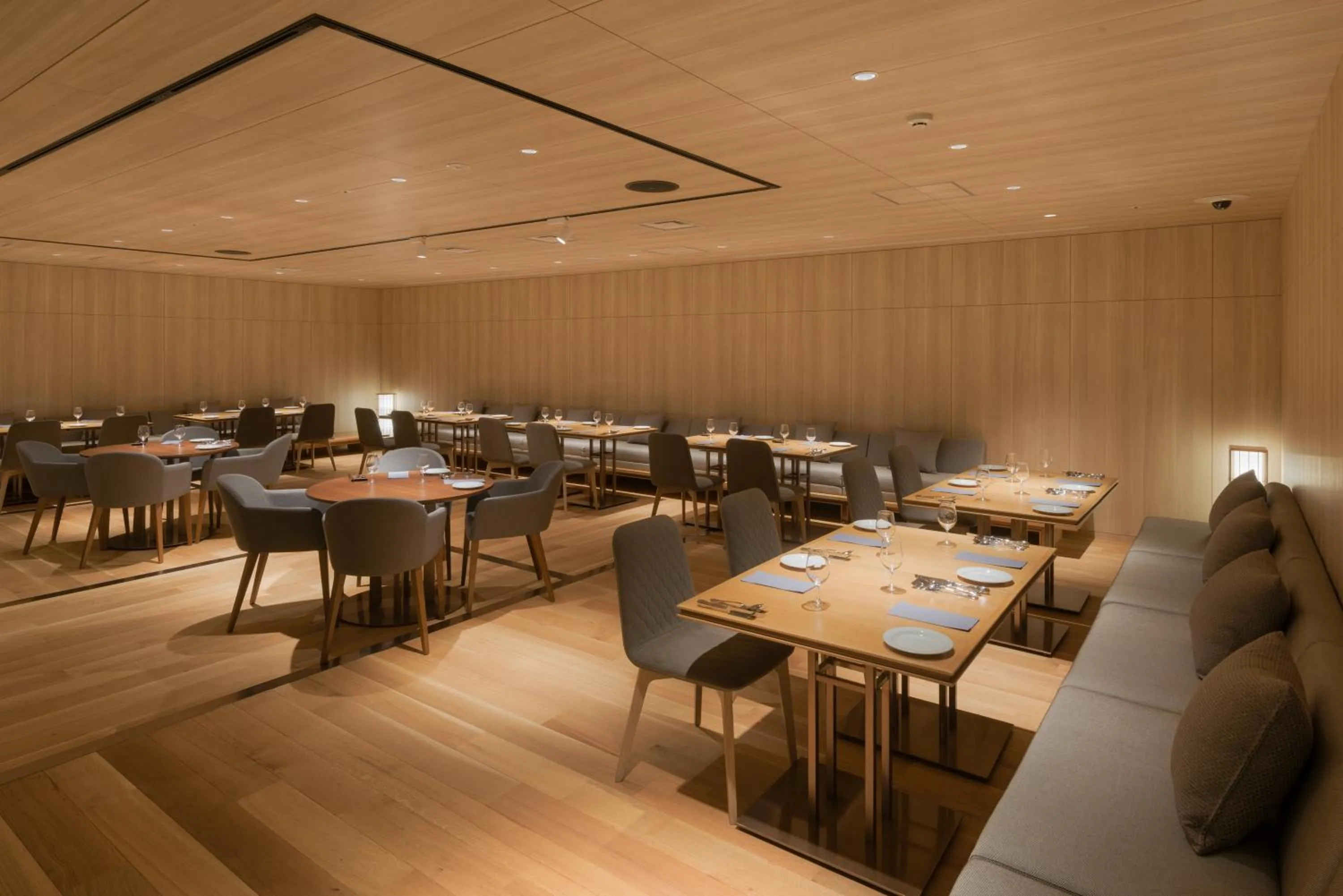 Restaurant/places to eat in hotel kanra kyoto