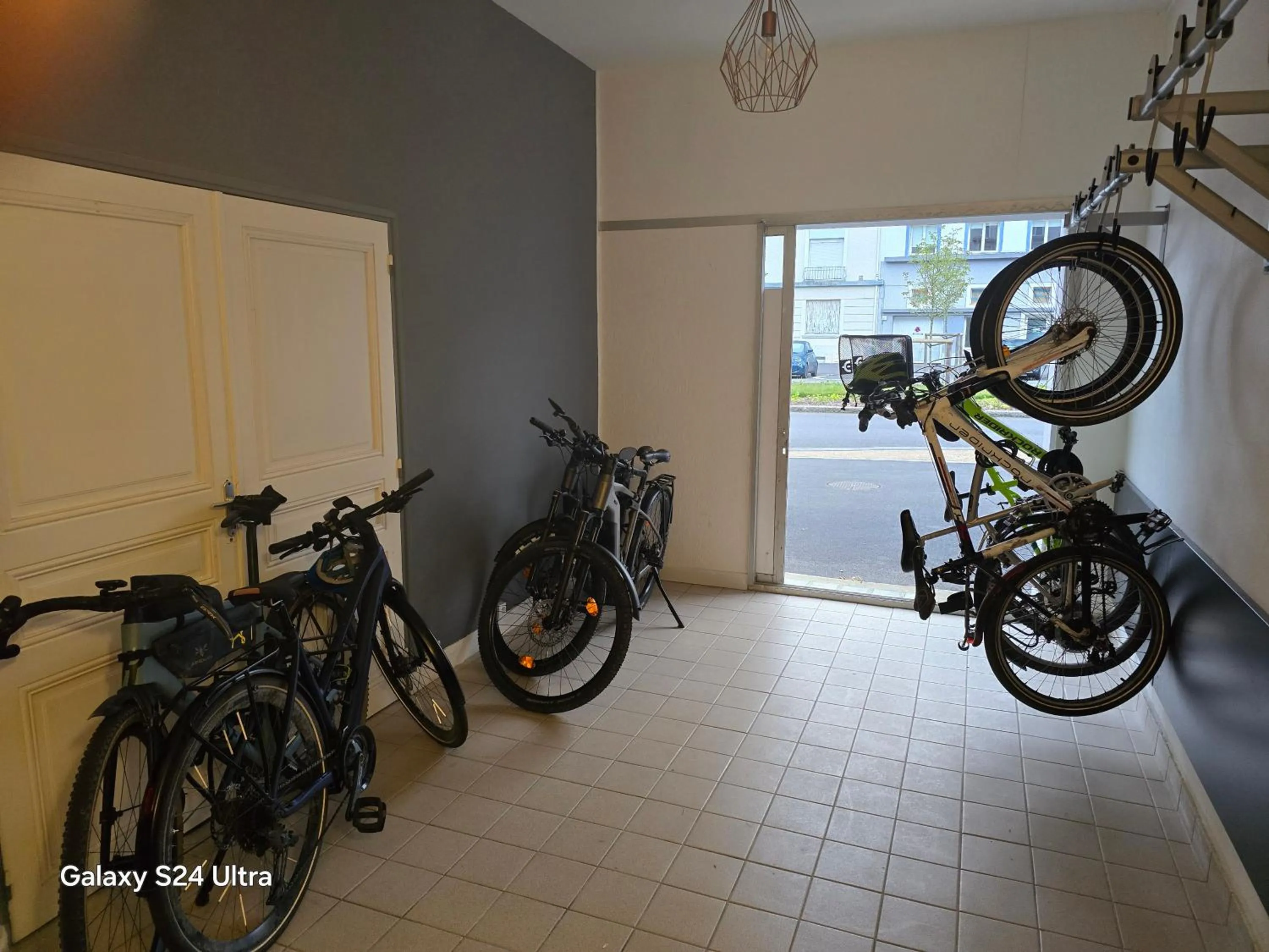 Property building in Hôtel Agena