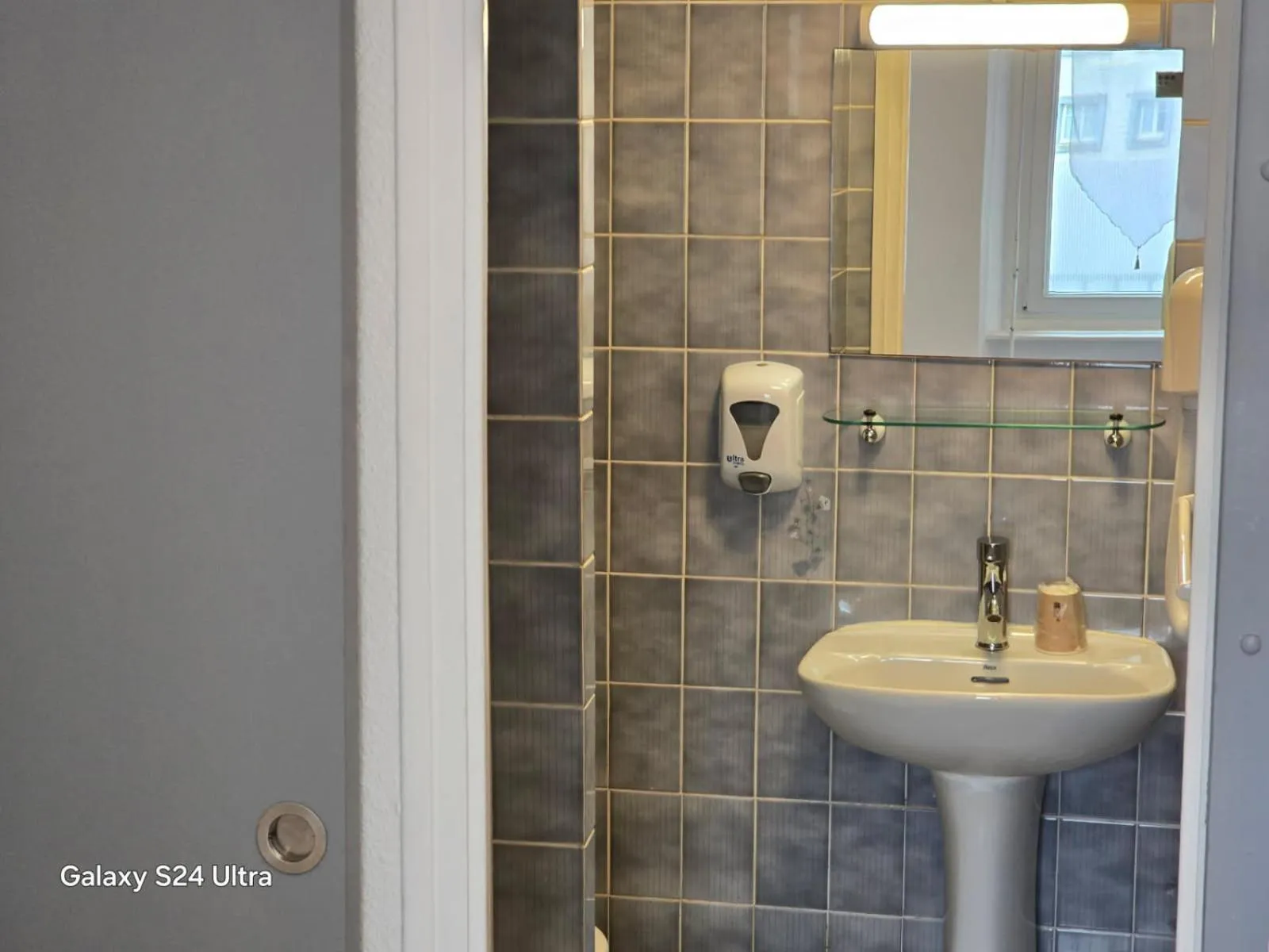 Bathroom in Hôtel Agena