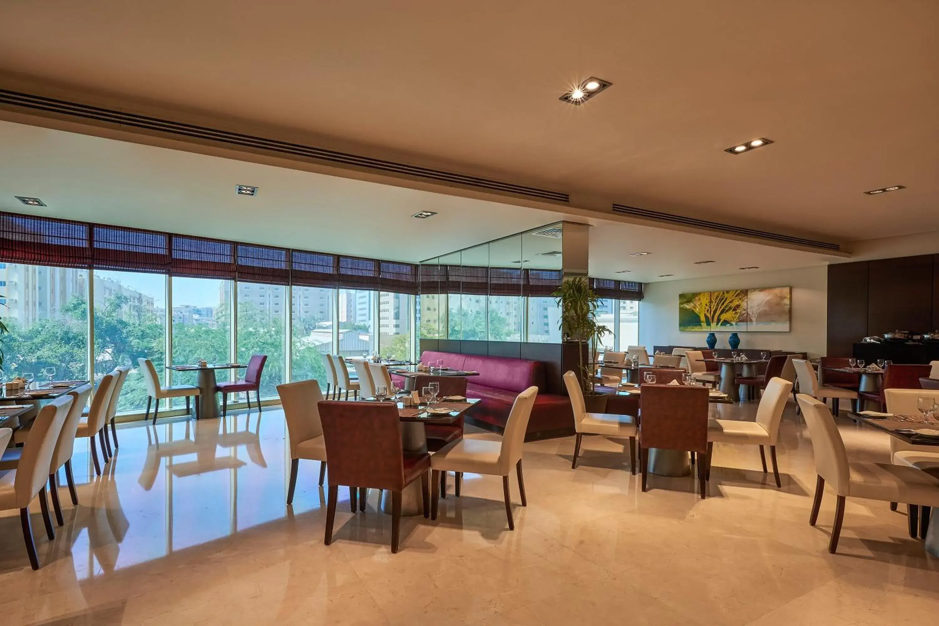 Restaurant/places to eat in Safir Hotel Doha Restaurant/places to eat in Safir Hotel Doha