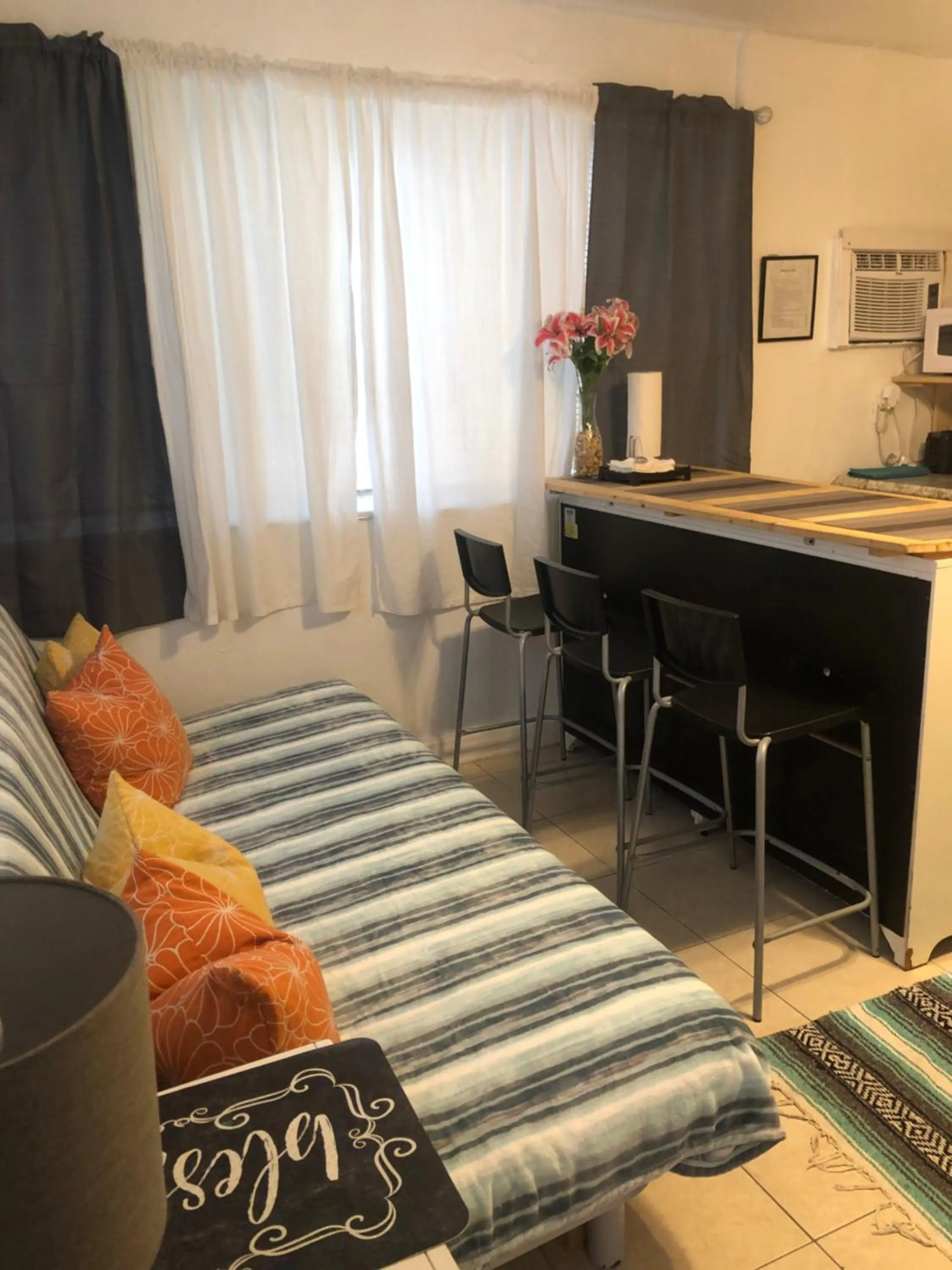 Living room, Bed in Hollywood Beachfront House
