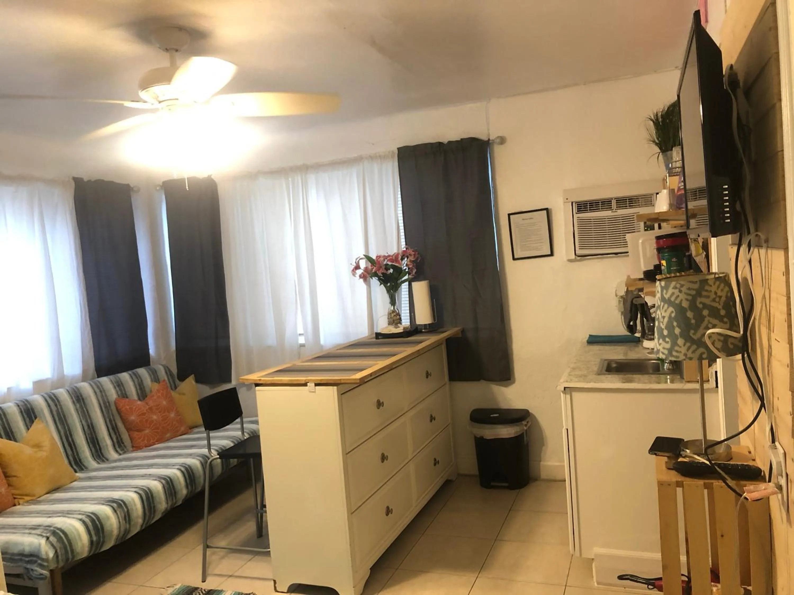 TV and multimedia in Hollywood Beachfront House