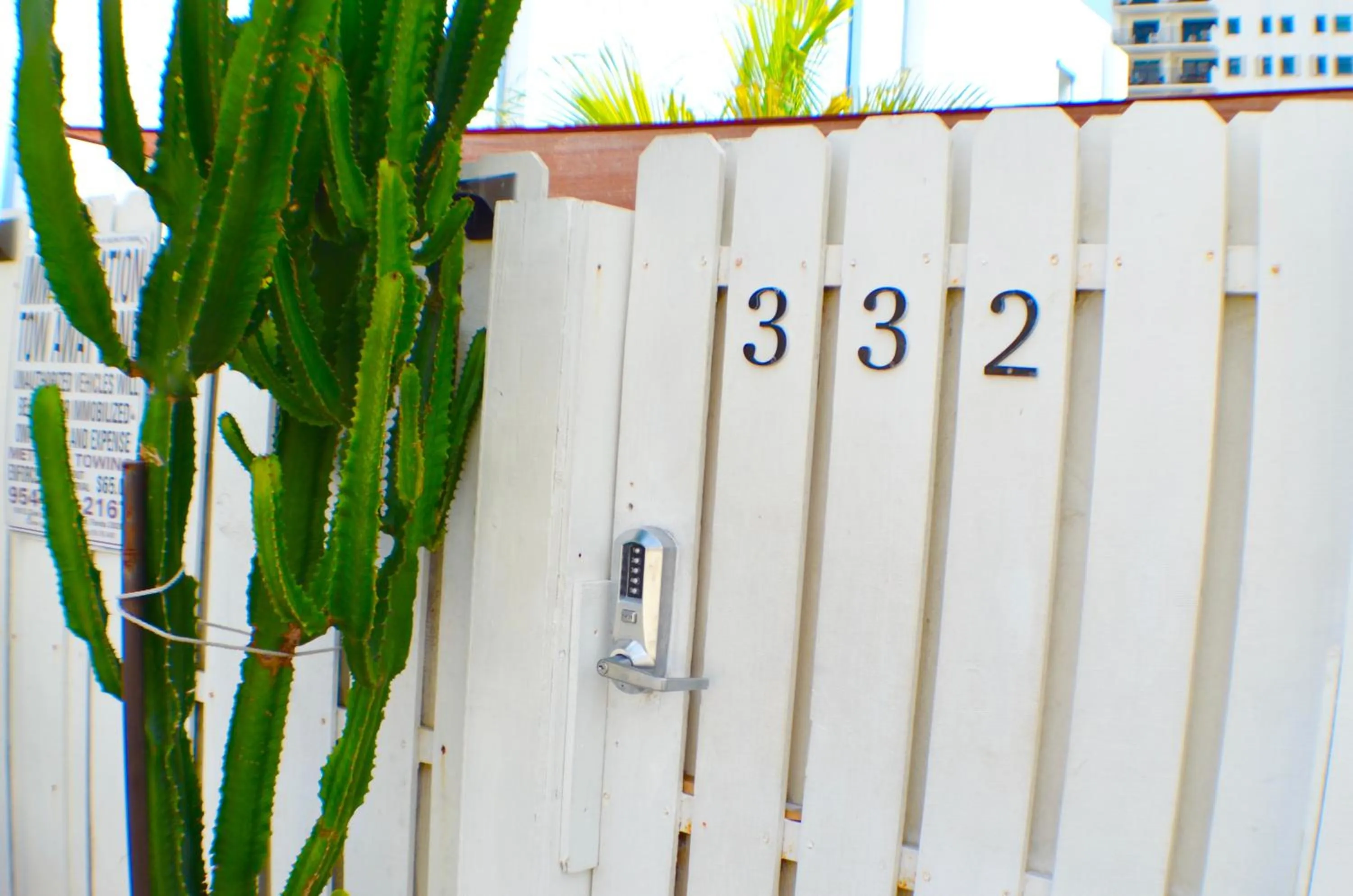 Property logo or sign in Hollywood Beachfront House