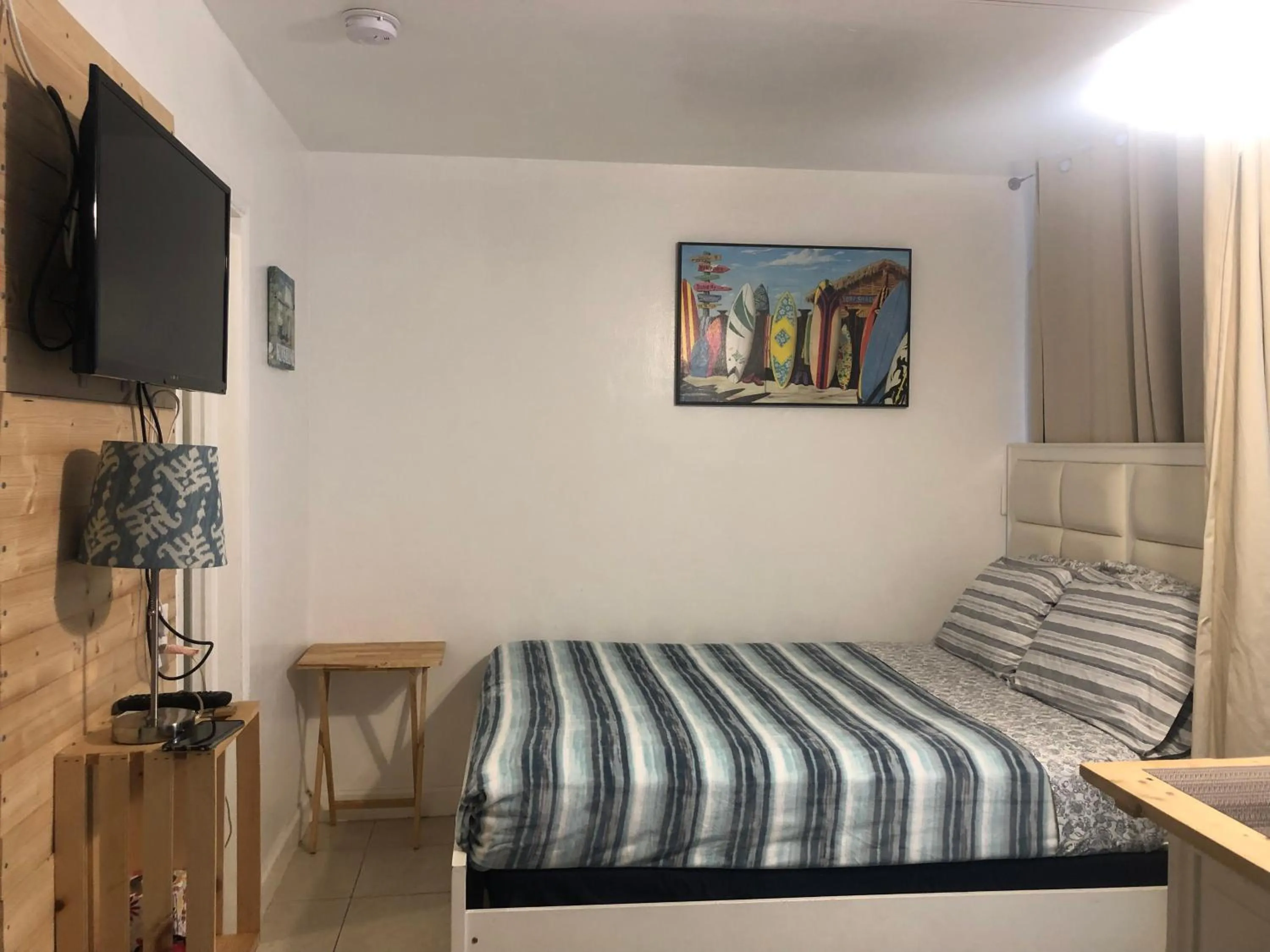 Bed in Hollywood Beachfront House