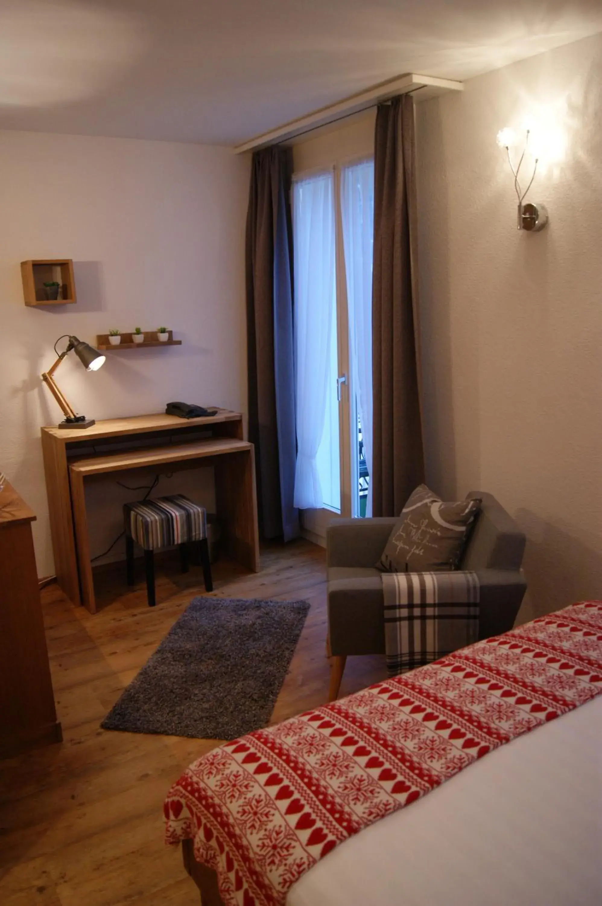 Living room, Bed in Hotel Schweizerhof Living room, Bed in Hotel Schweizerhof