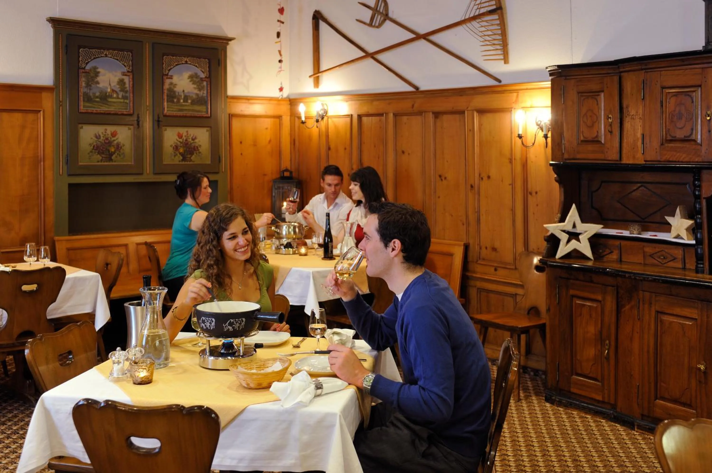 Restaurant/places to eat in Hotel Schweizerhof