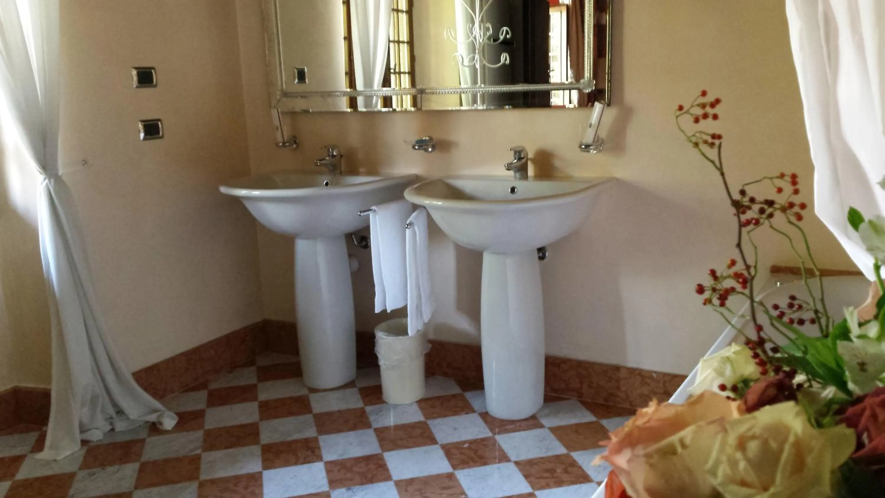 Bathroom in Hotel Torre di San Martino