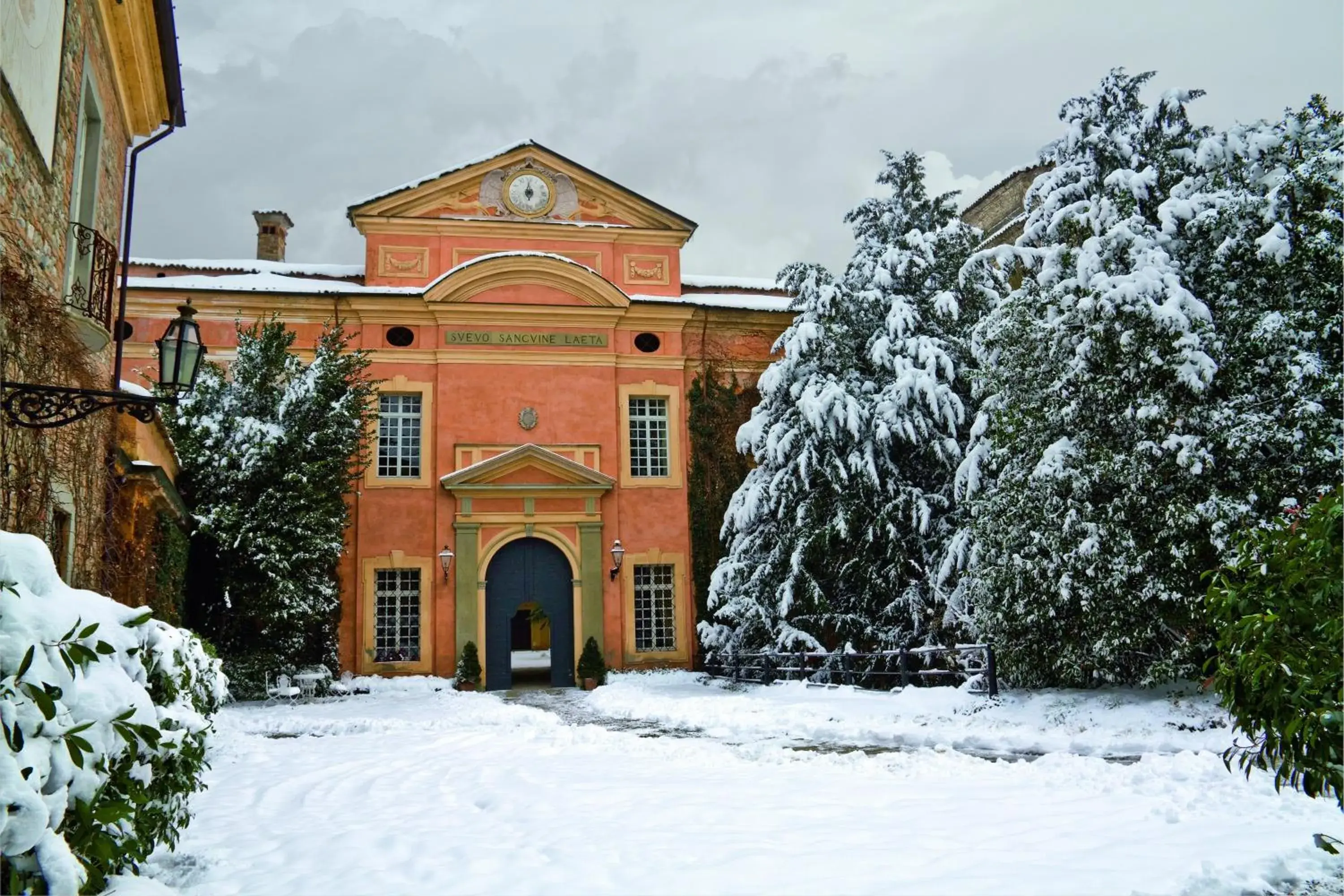 Decorative detail, Winter in Residenza Di Torre San Martino