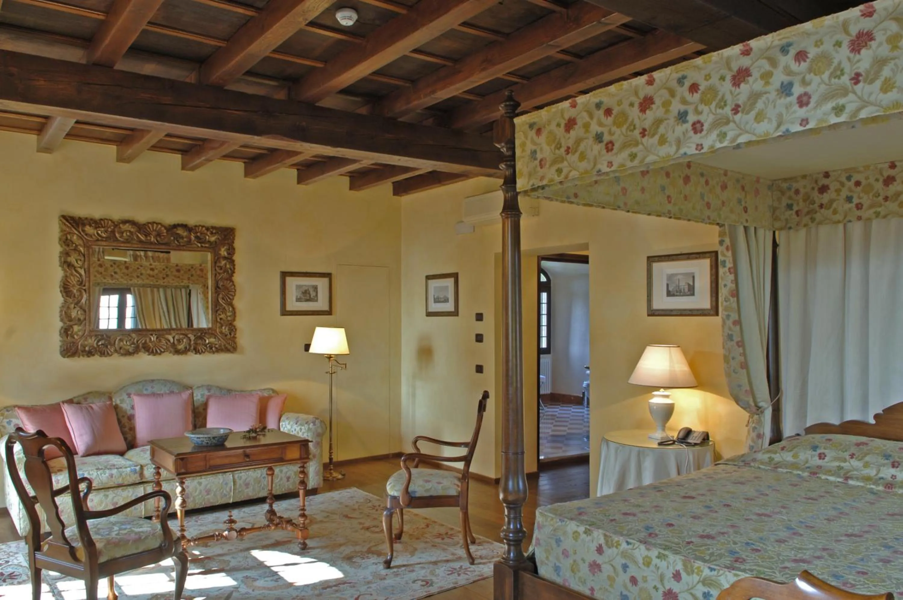 Bedroom, Bed in Hotel Torre di San Martino