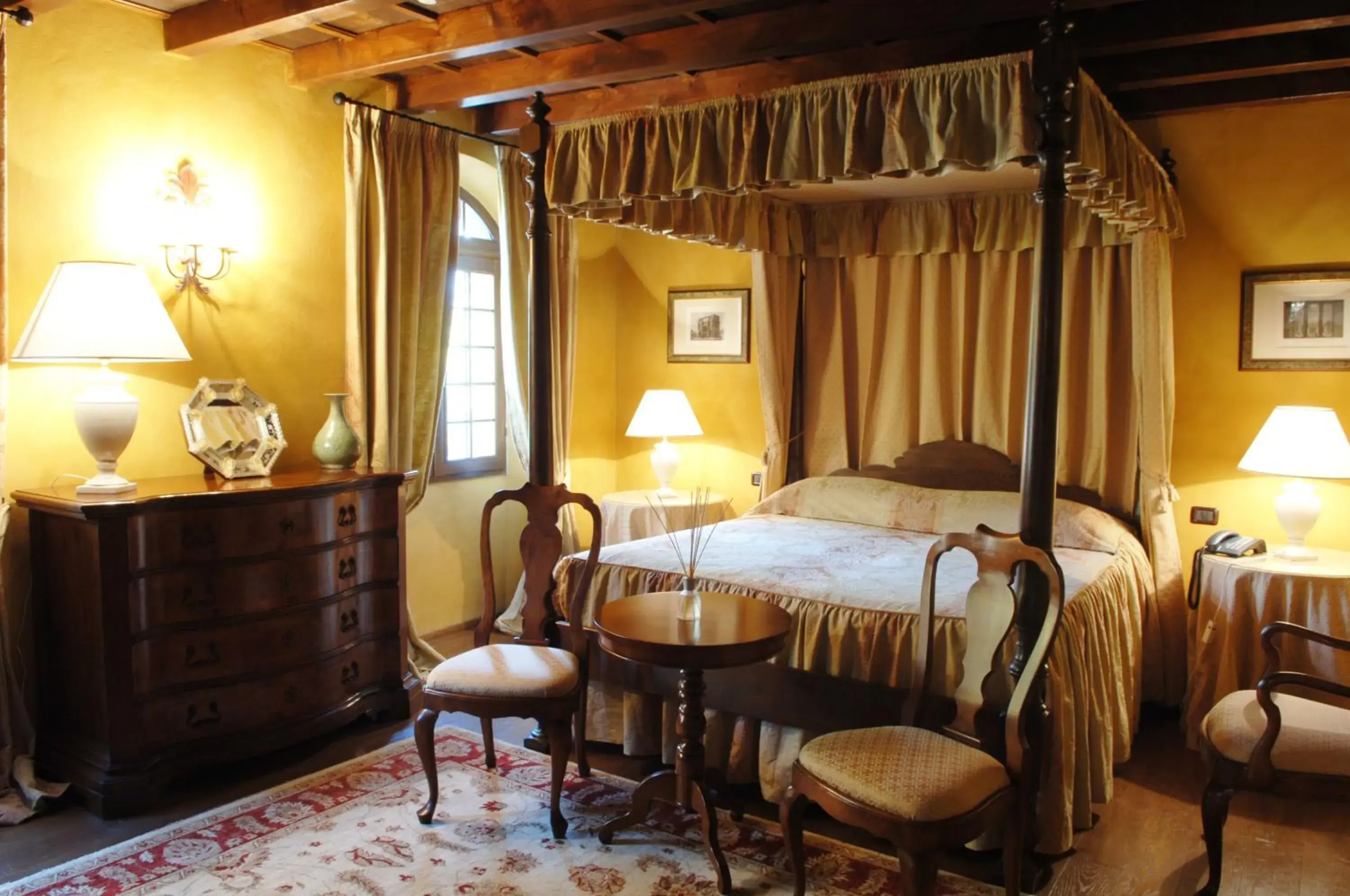 Photo of the whole room in Residenza Di Torre San Martino