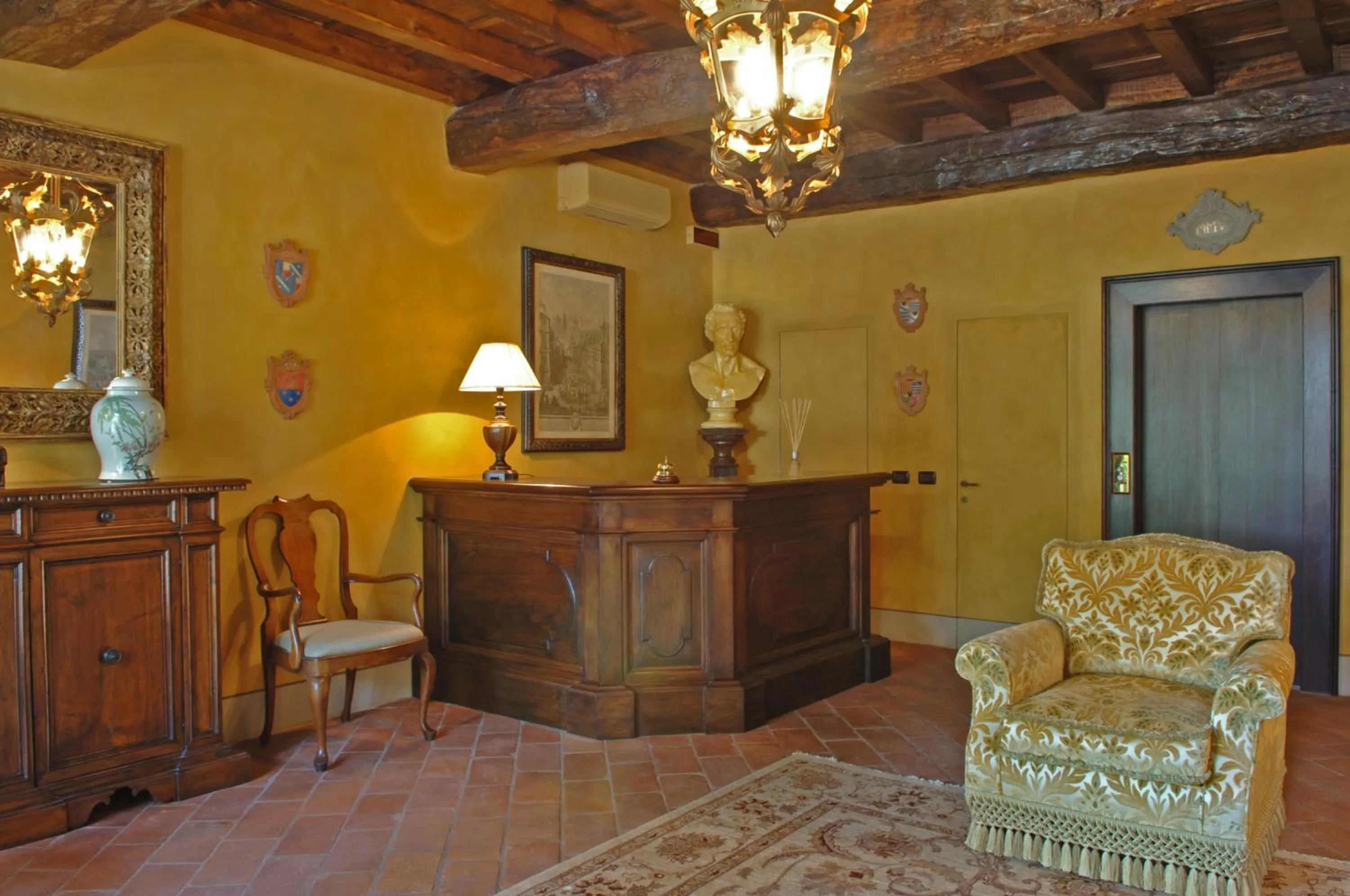 Lobby or reception in Hotel Torre di San Martino