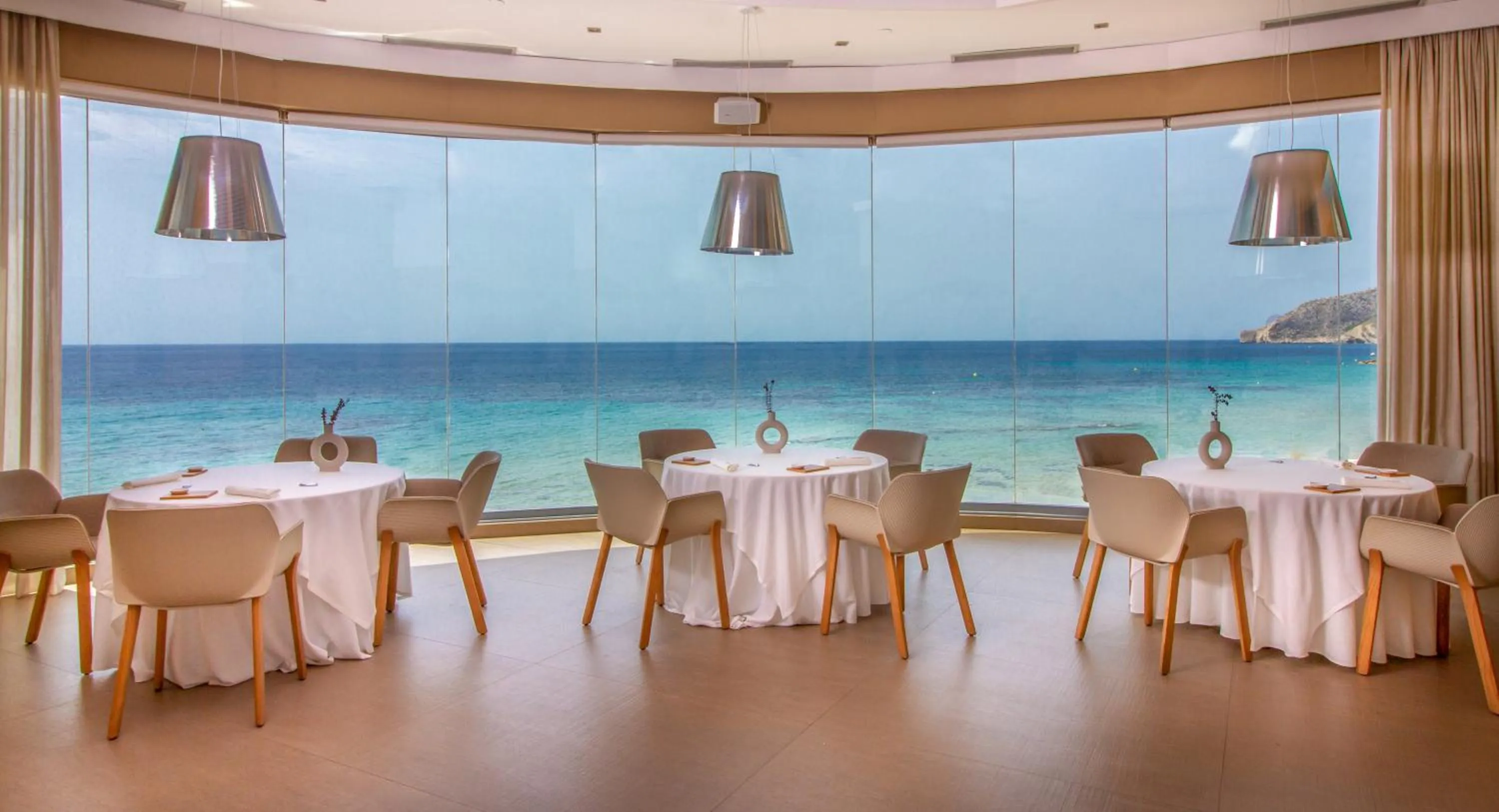 Restaurant/places to eat in ESTIMAR Calpe Apartments