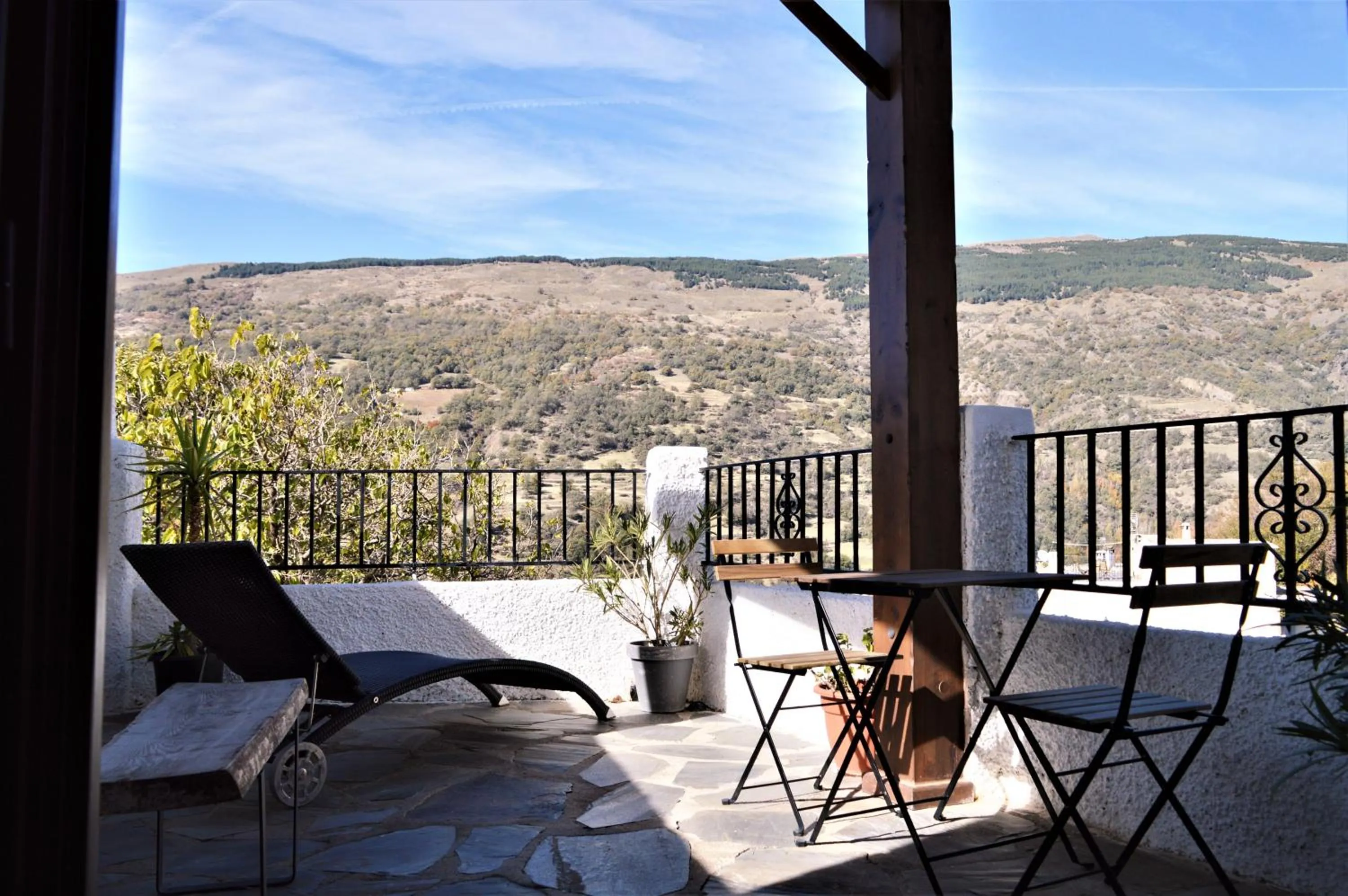 Day in Hotel Rural Alfajía de Antonio