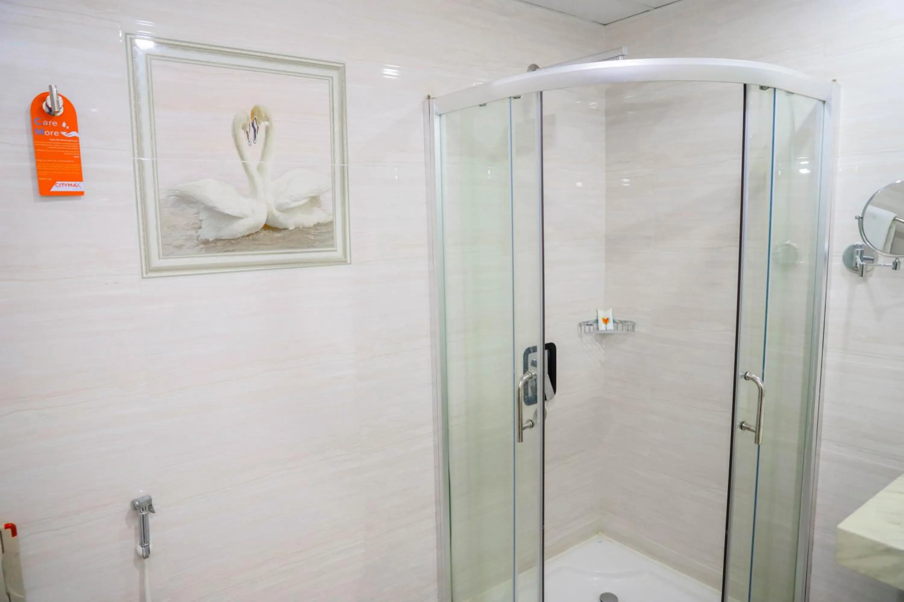 Shower in Citymax Hotel Aswan