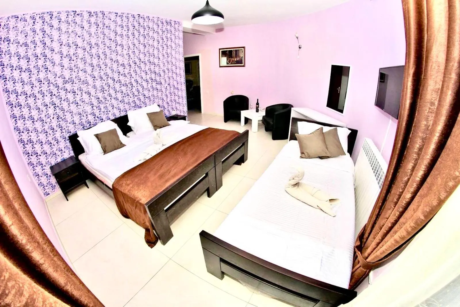 Bed in Hotel Lagadin