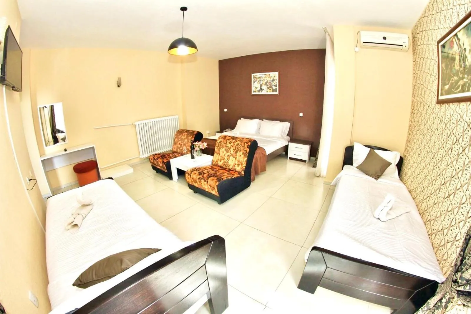 Bed in Hotel Lagadin