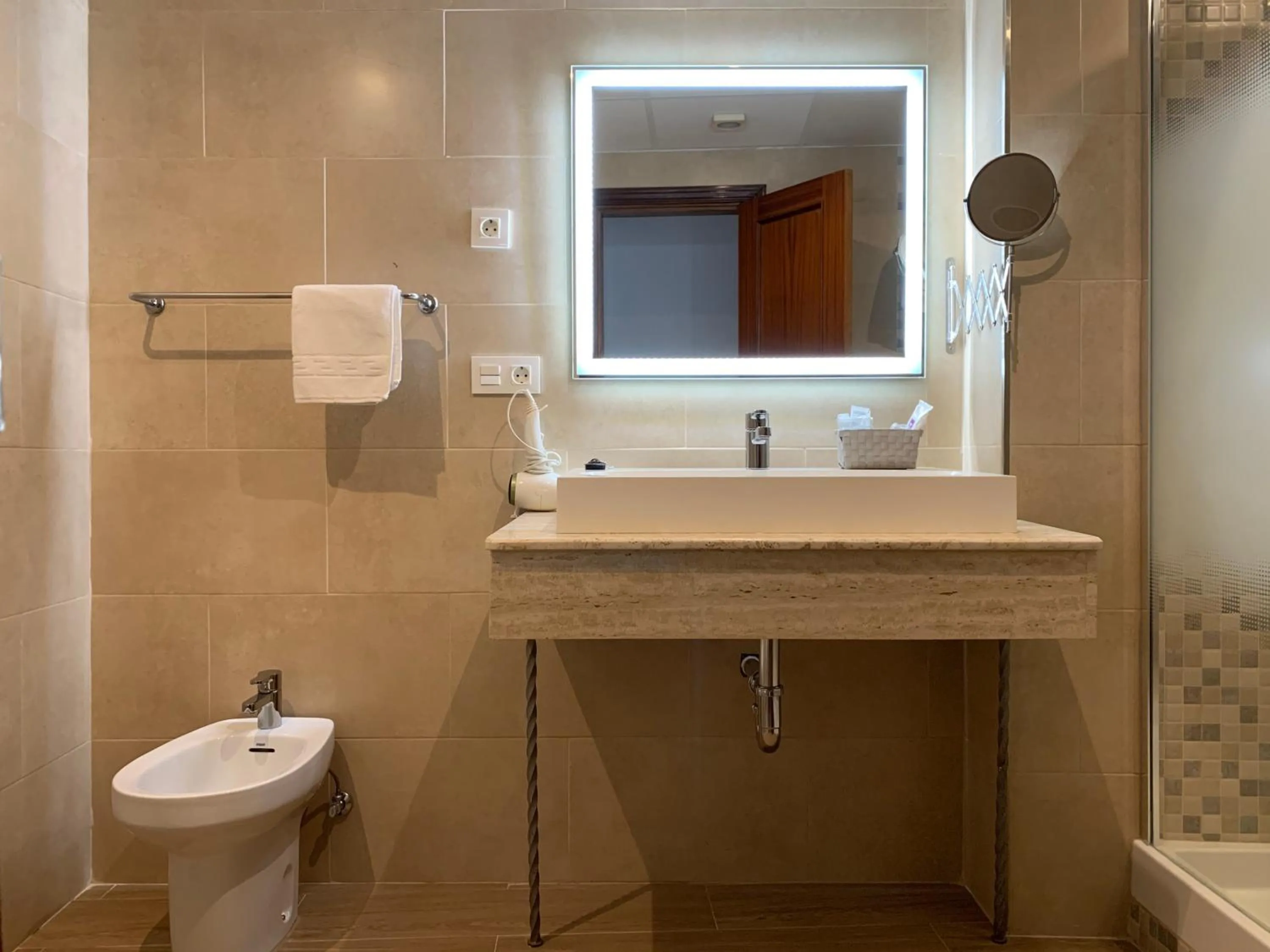 Bathroom in Hotel Don Miguel