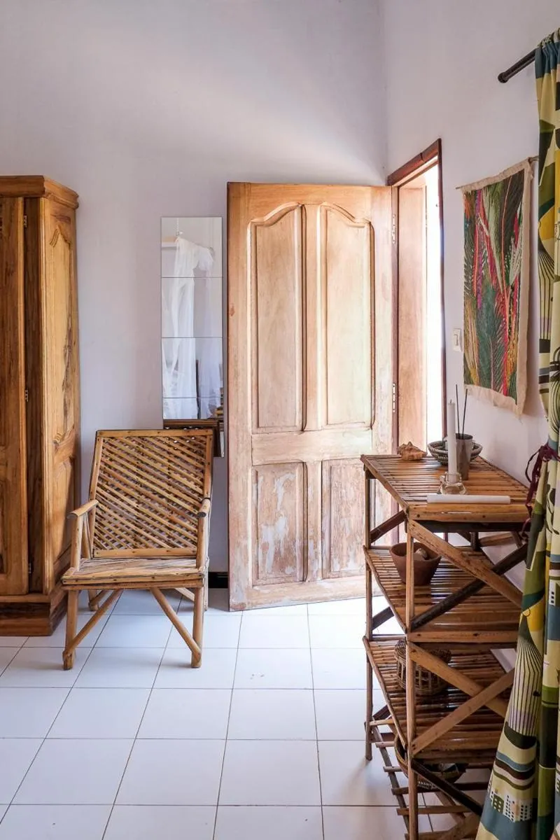 Twin Room with Private Bathroom in Keur Dofie