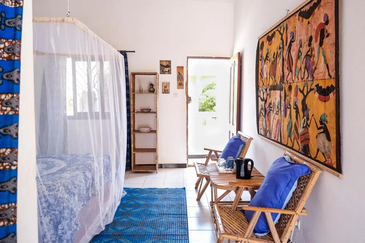 Double Room with Private Bathroom in Keur Dofie