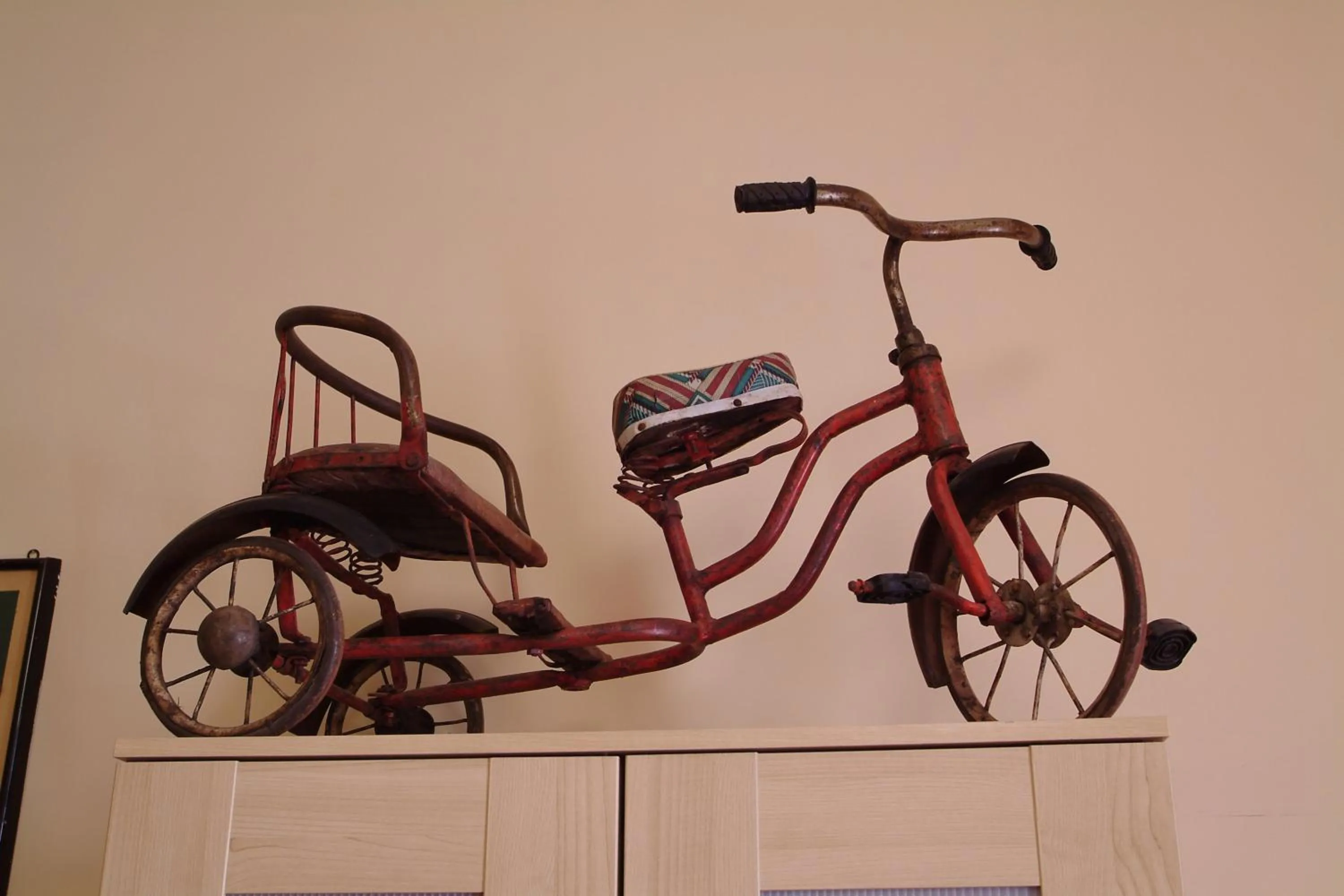 Decorative detail in Vacanze Romane 2