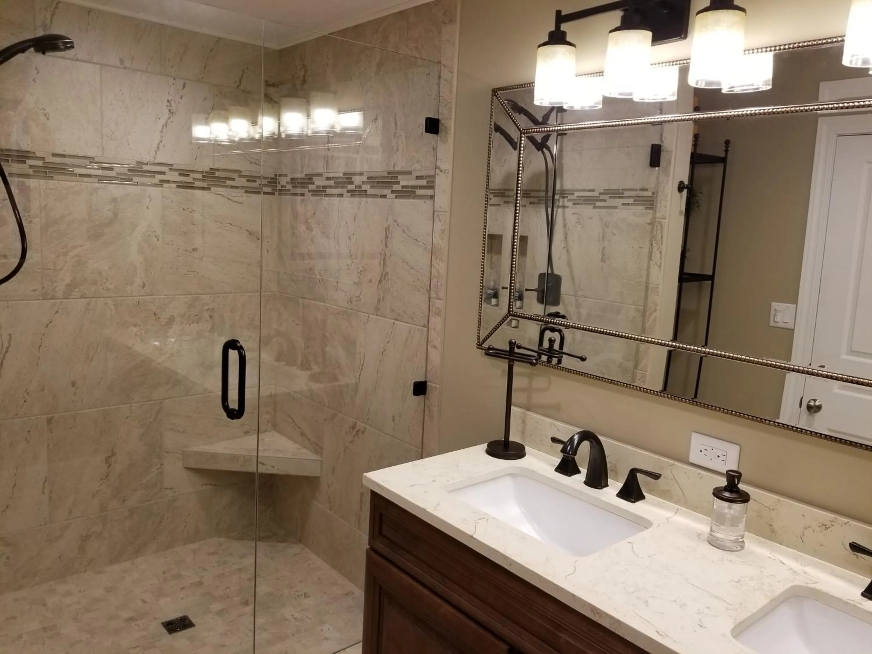 Bathroom in Elegant 2 King Bedrooms Apartment - 4 guest maximum and2 night minimum