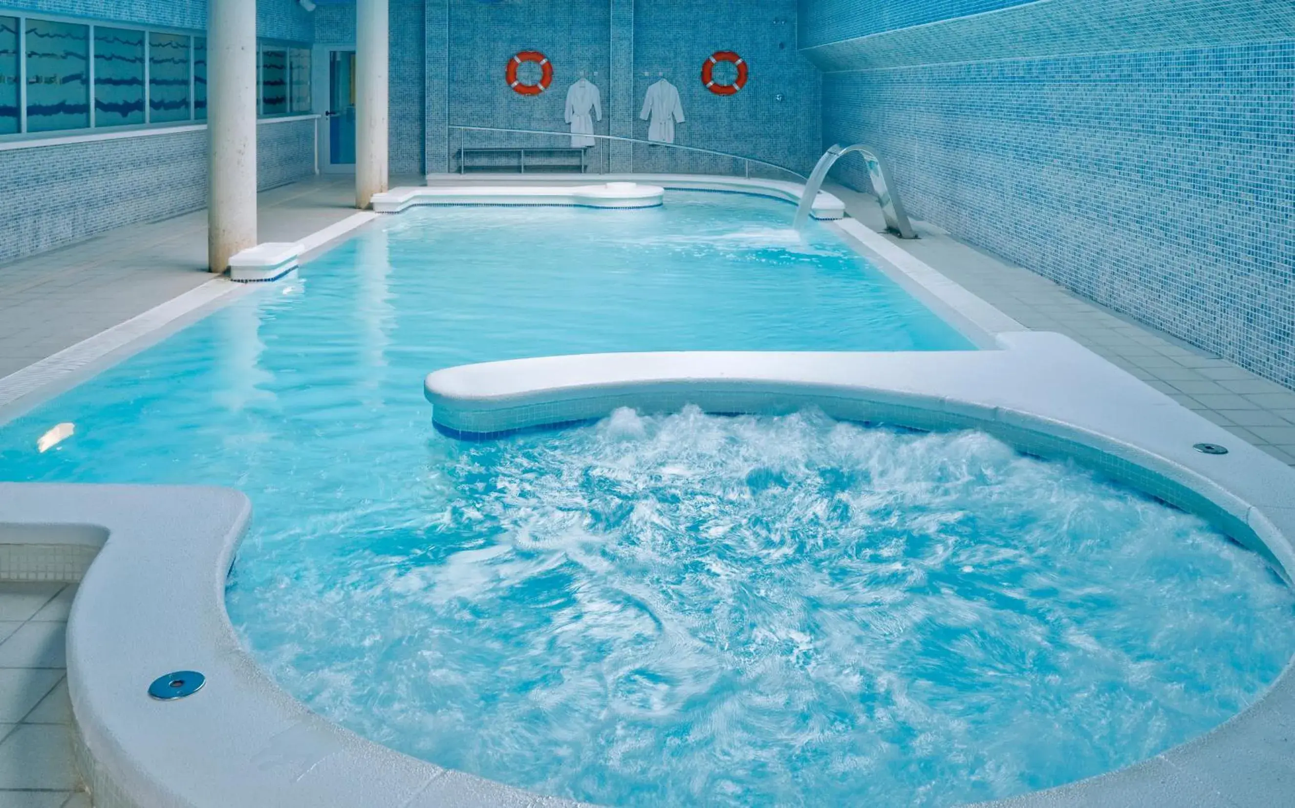 Swimming pool in Hotel Montemar Maritim Swimming pool in Hotel Montemar Maritim