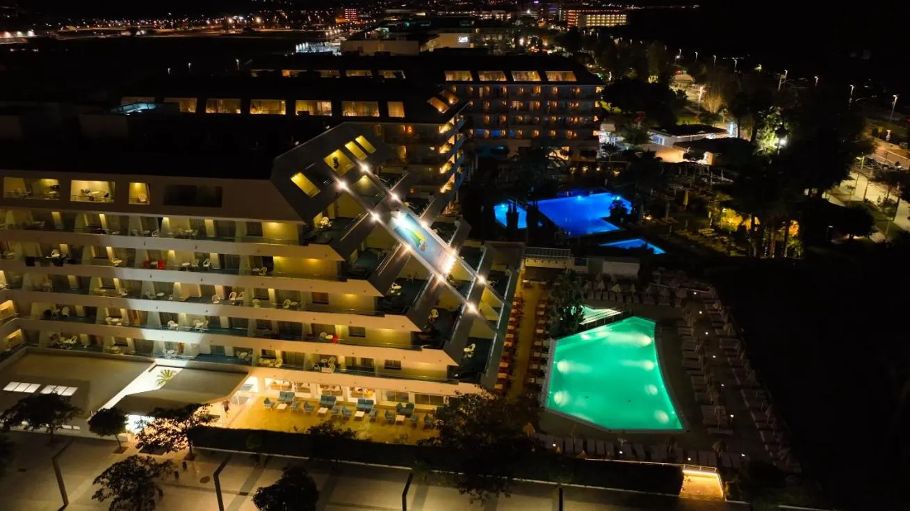 Property building in Hotel Montemar Maritim