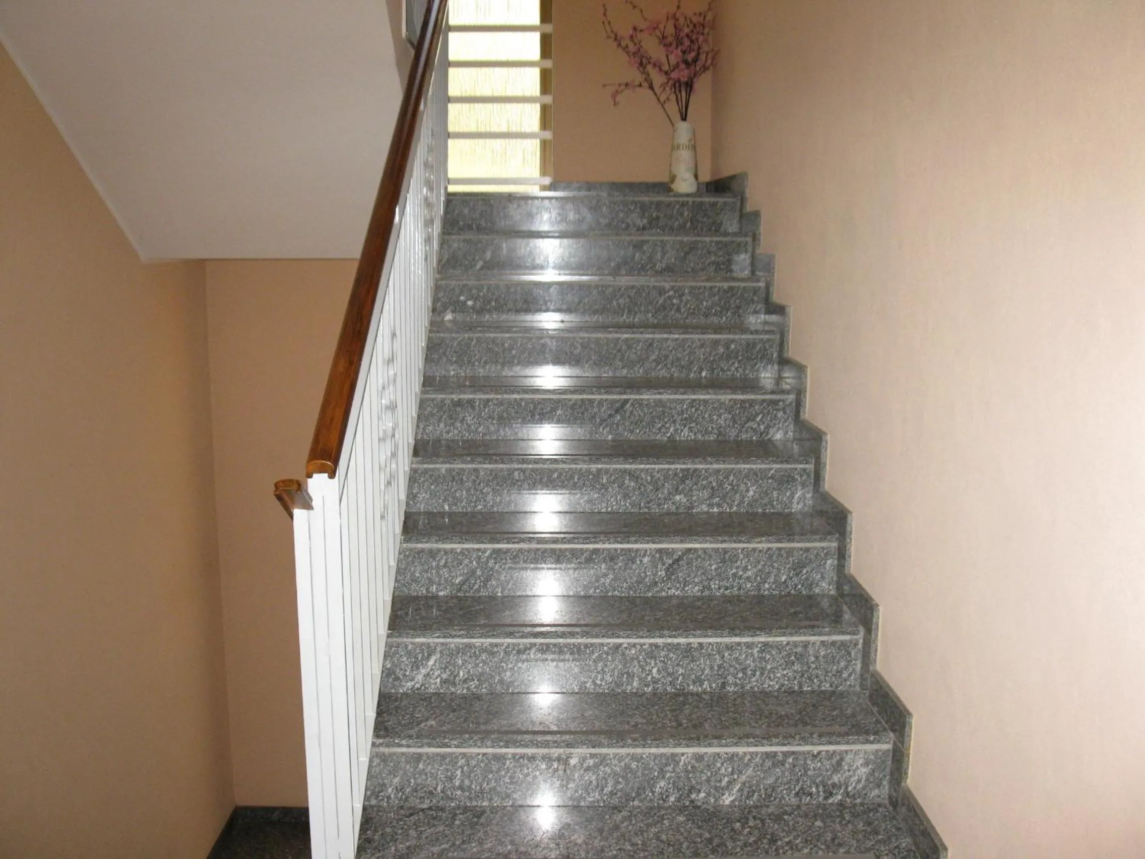 Facade/entrance in La Collina