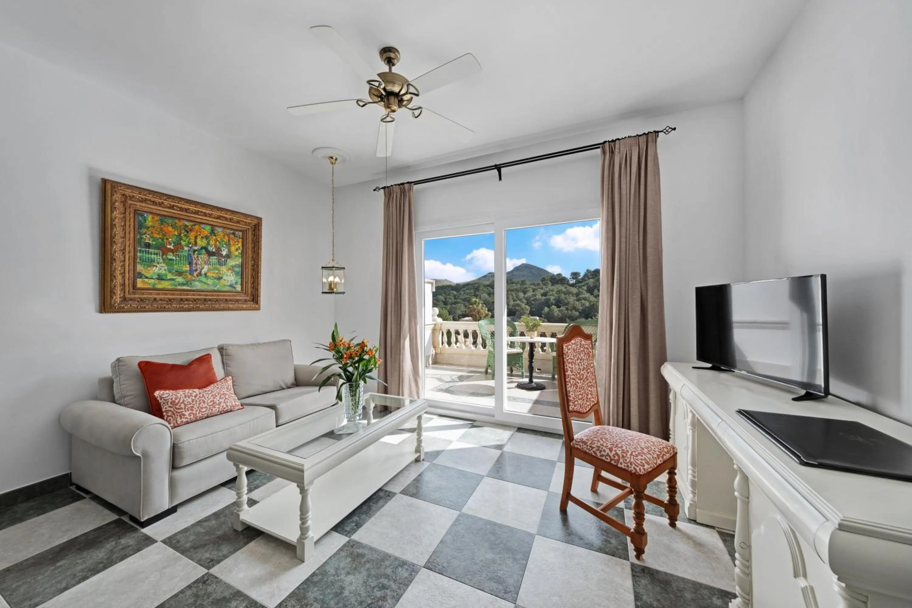 TV and multimedia in La Moraleja The Quiet Hotel - Adults Only