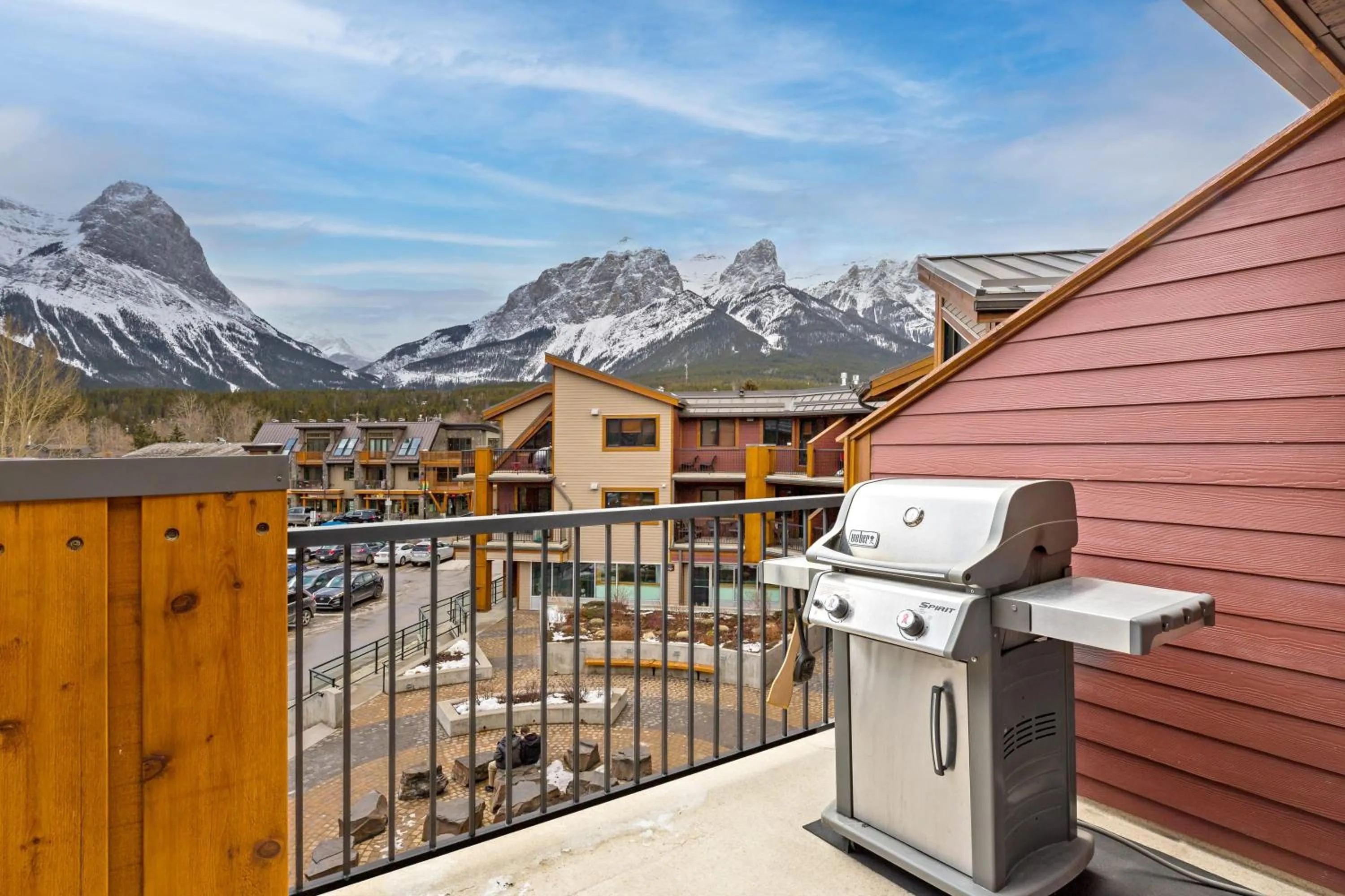 RidgeView Loft - Top Floor 2 Bed 2 Bath, Amazing Views