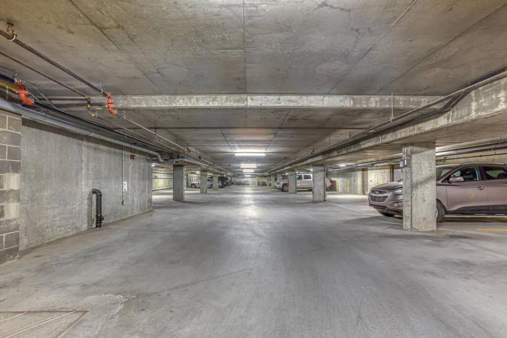 RidgeView Loft - Top Floor 2 Bed 2 Bath, Amazing Views