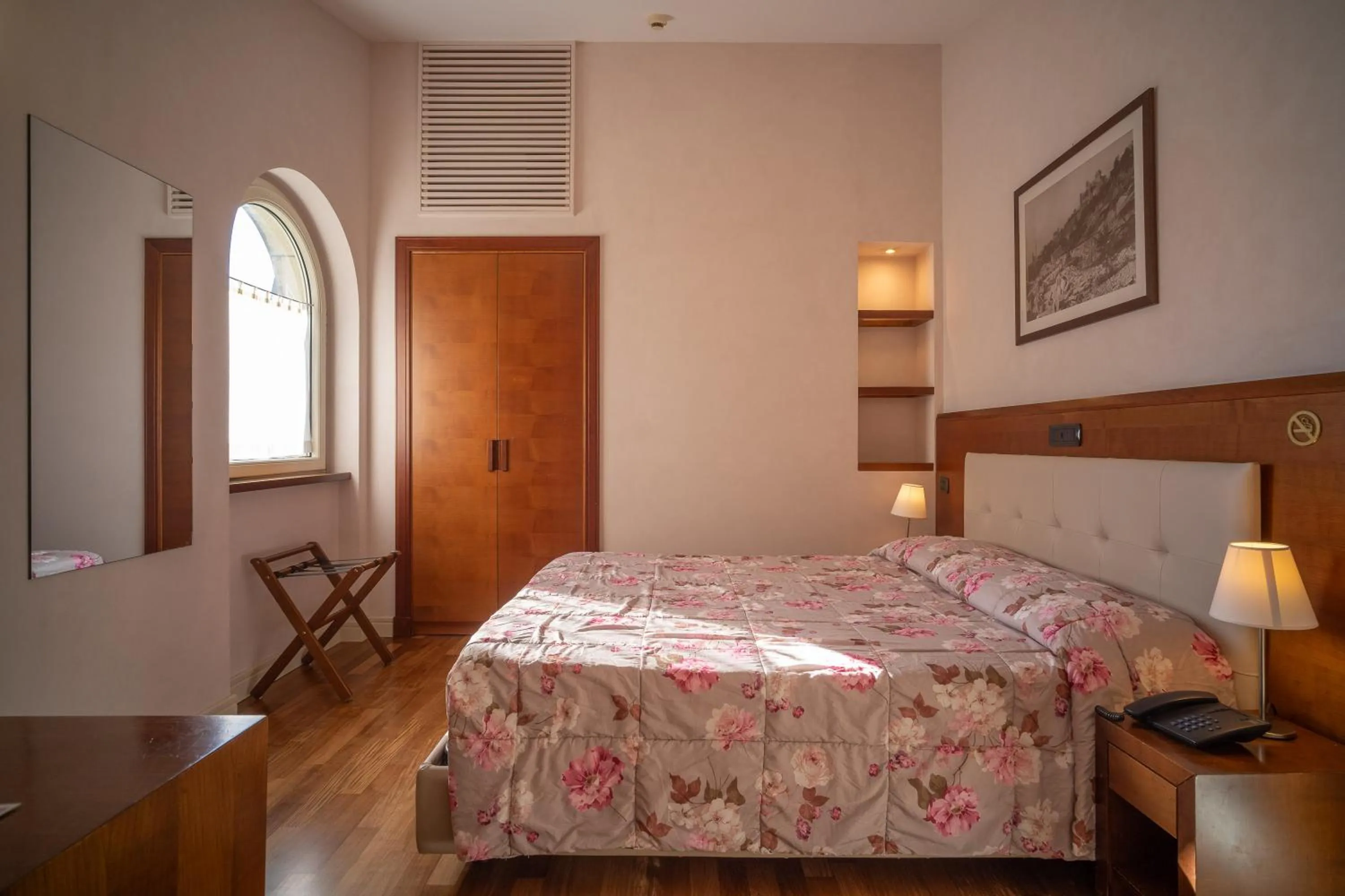 Bedroom, Bed in Hotel Rosa