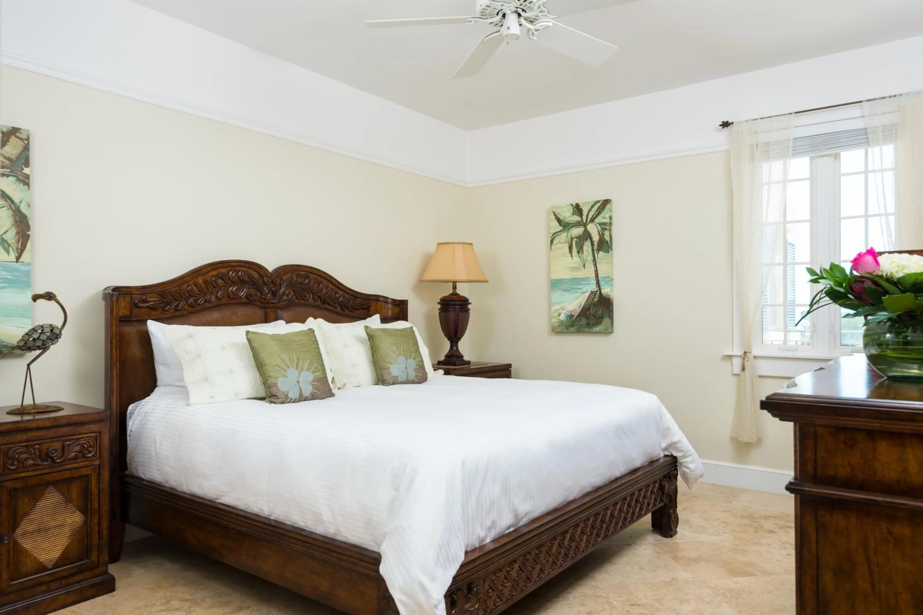 Bedroom, Bed in The Regent Grand