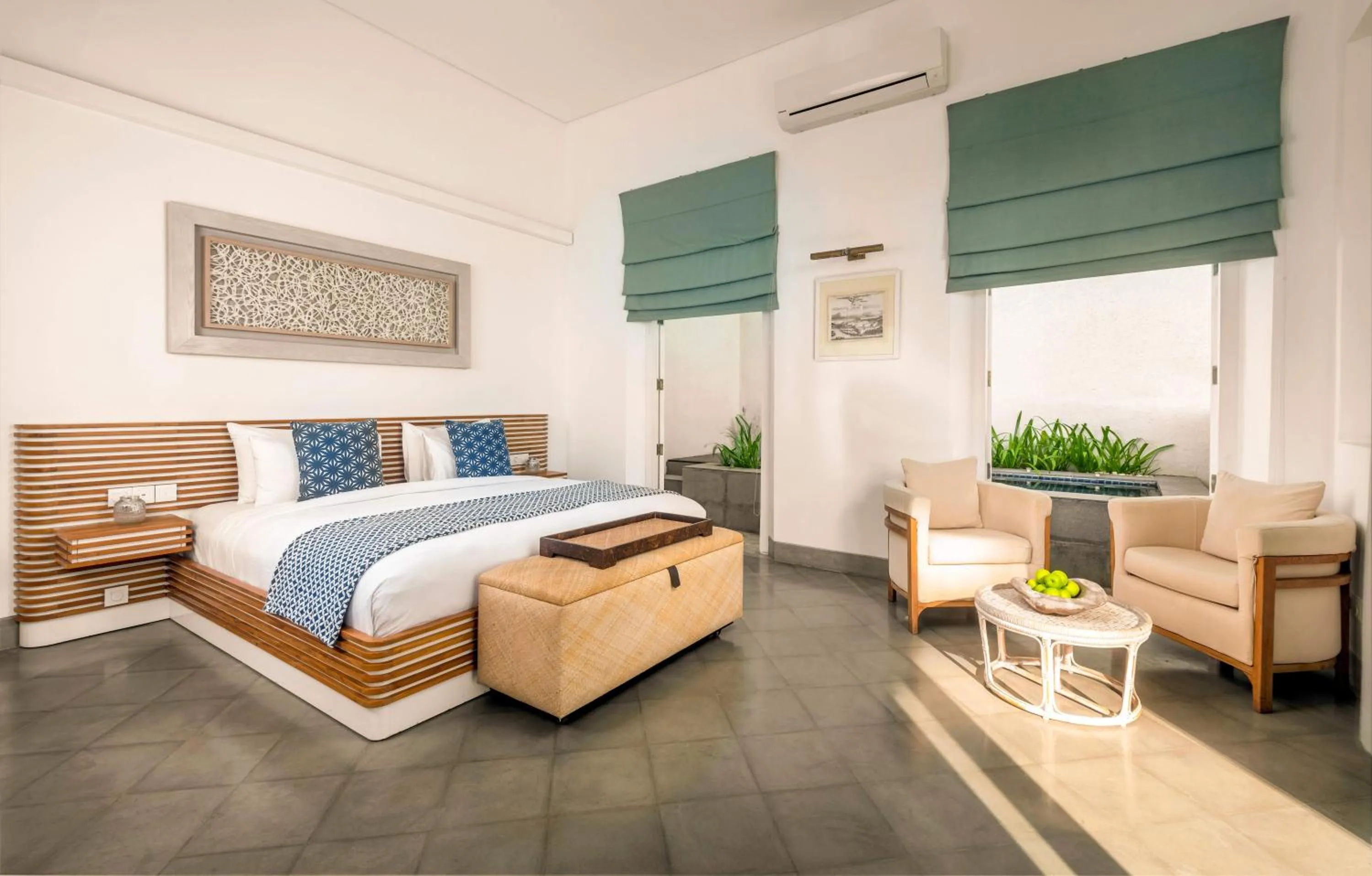 Toilet, Bed in Ishq Talpe