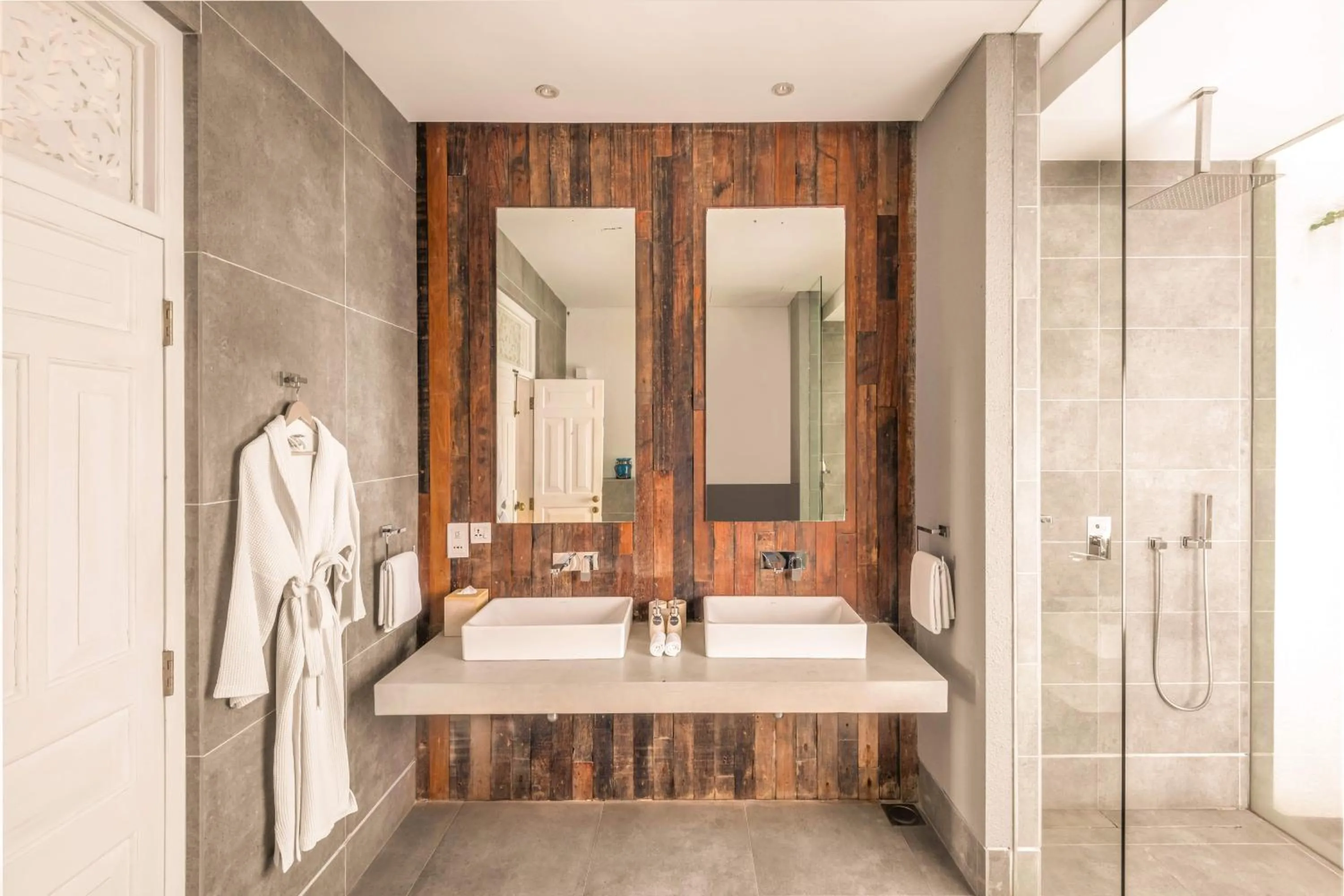 Toilet in Ishq Talpe