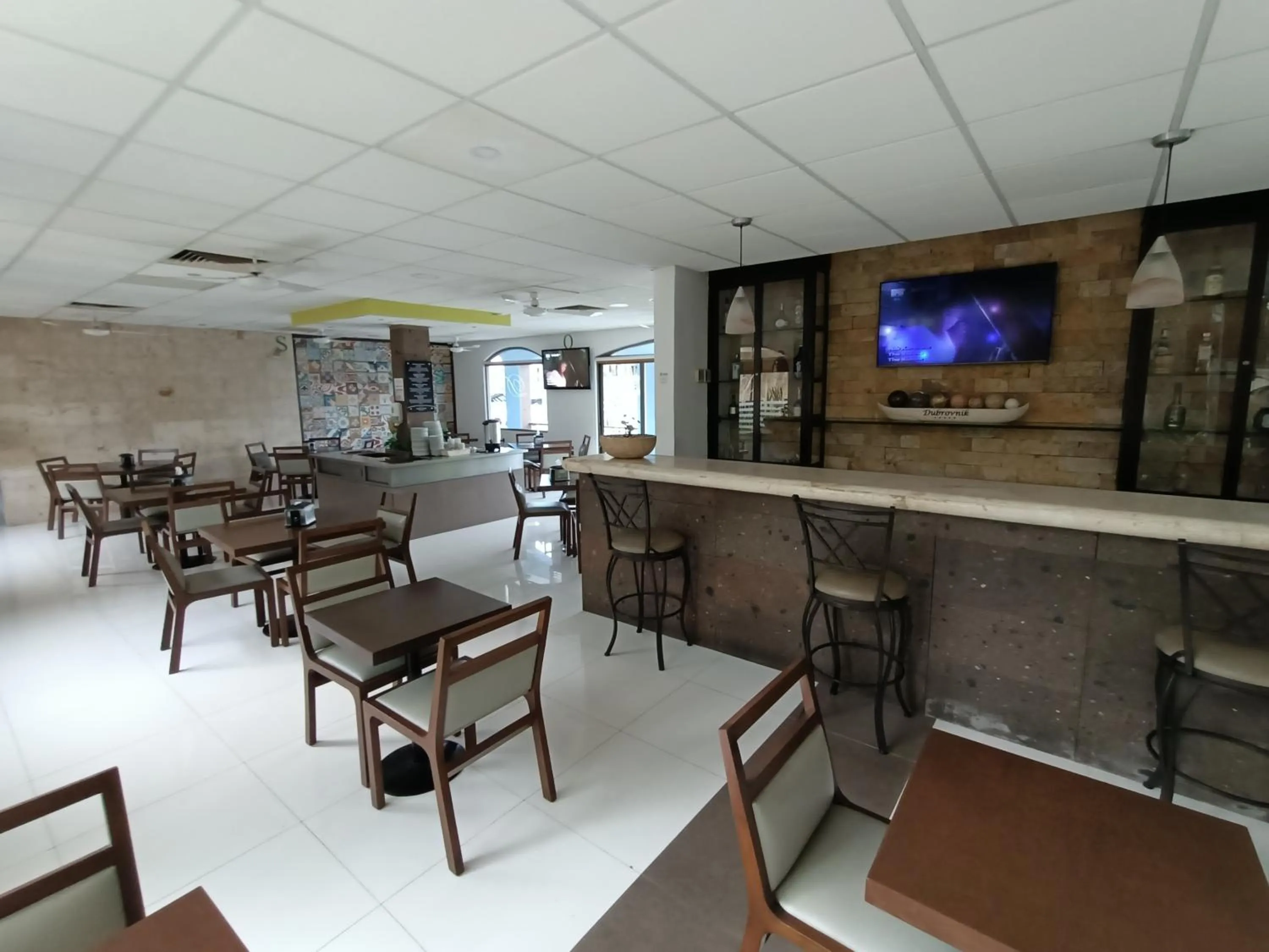 Restaurant/places to eat in Hotel Dubrovnik