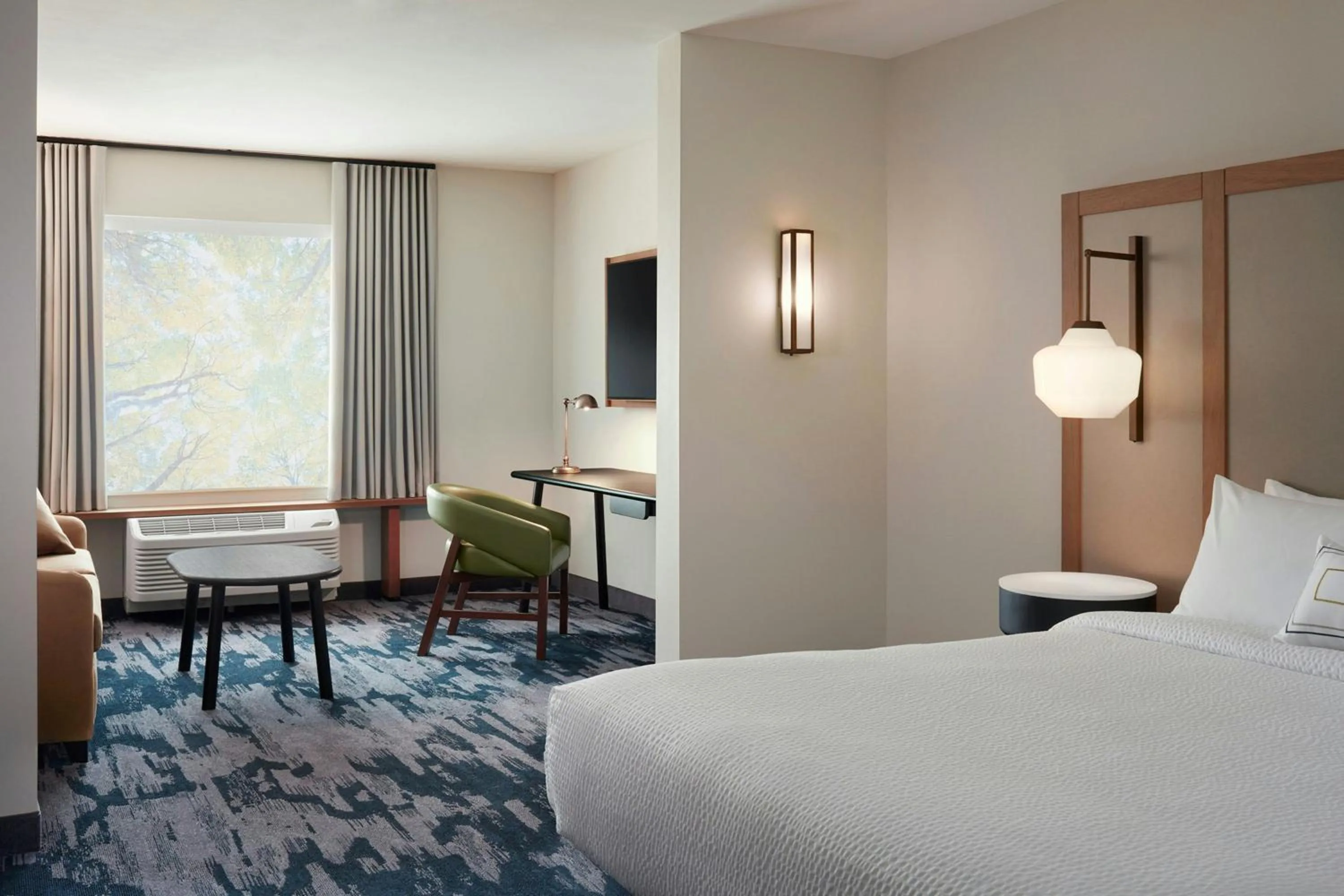 Photo of the whole room, Bed in Fairfield by Marriott Inn & Suites Haverhill