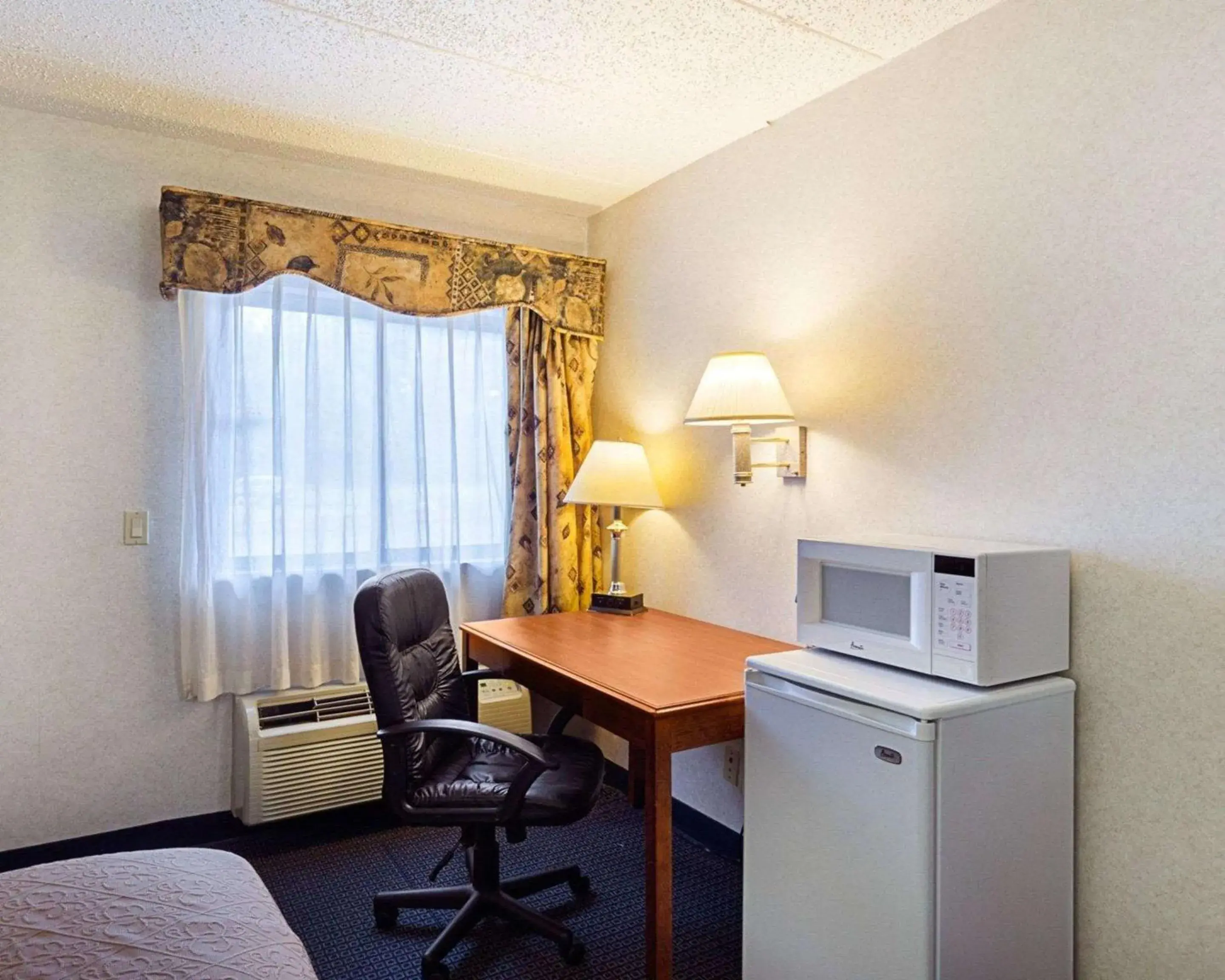 Photo of the whole room in Quality Inn & Suites Worcester